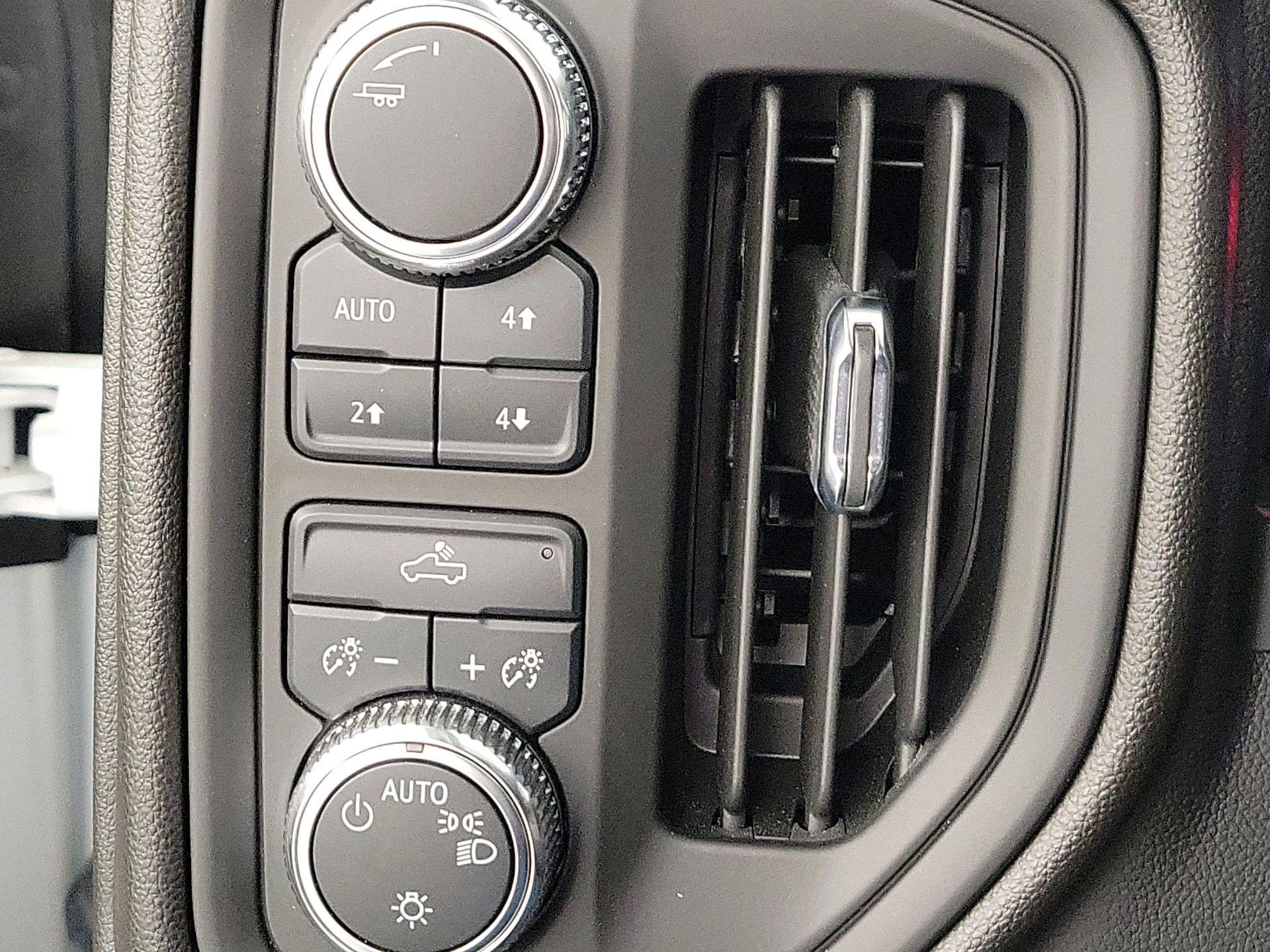 Thumbnail: 2023 GMC Sierra 1500 - 13