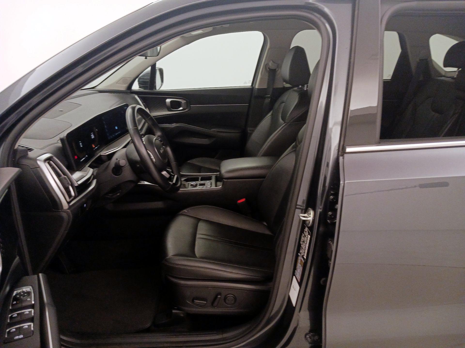 Thumbnail: 2024 Kia Sorento - 11