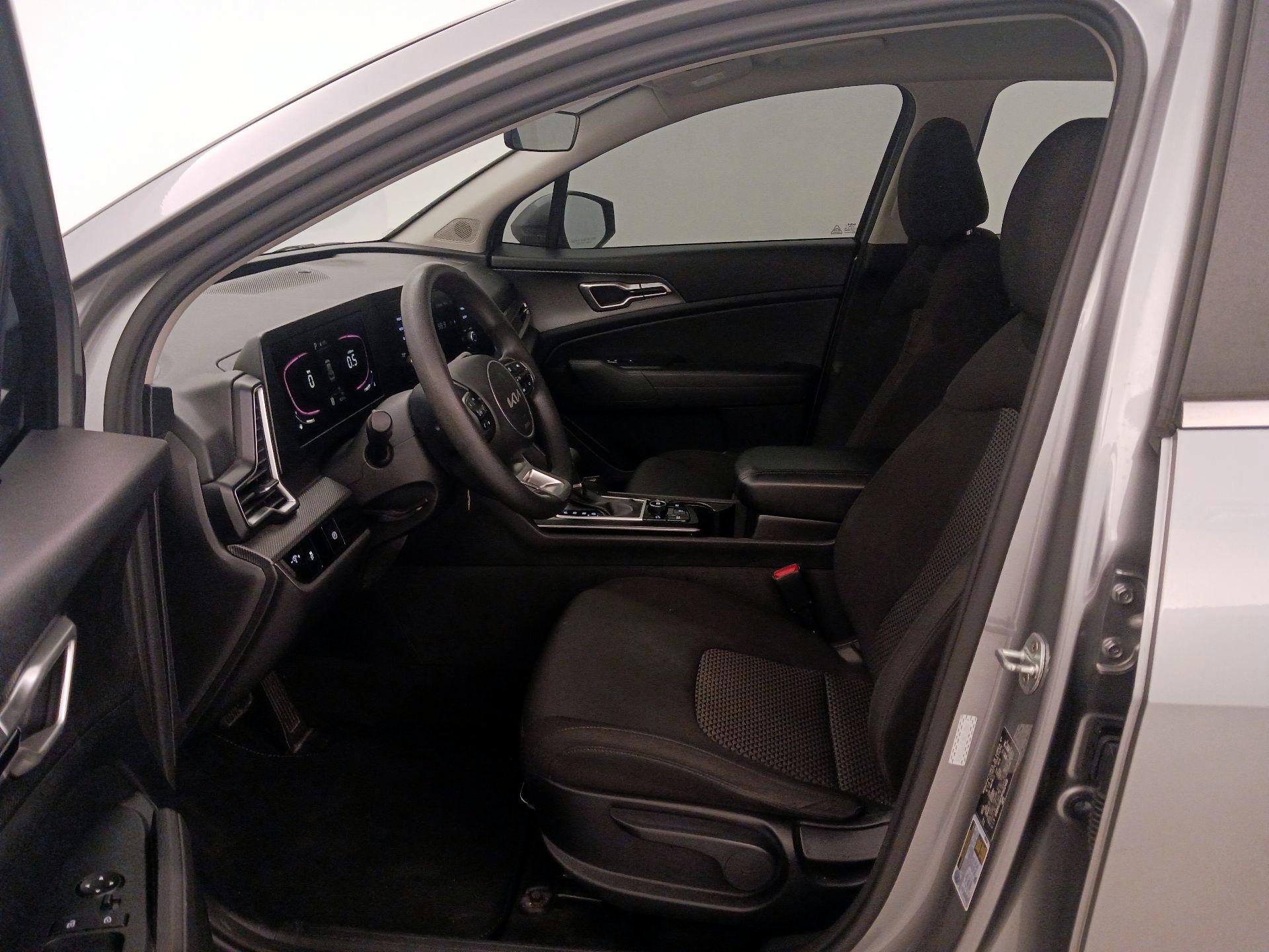 Thumbnail: 2023 Kia Sportage - 11