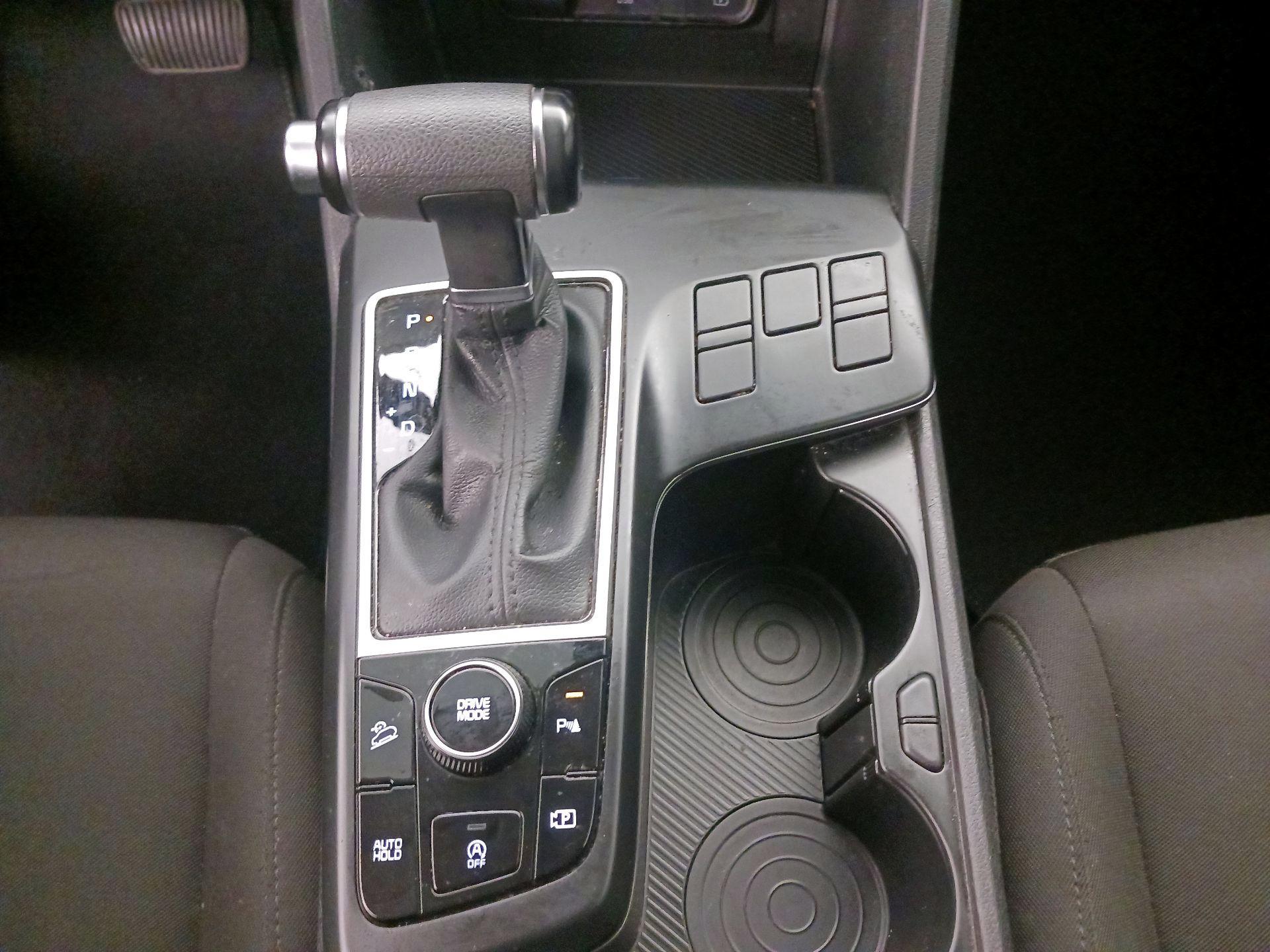 Thumbnail: 2023 Kia Sportage - 17