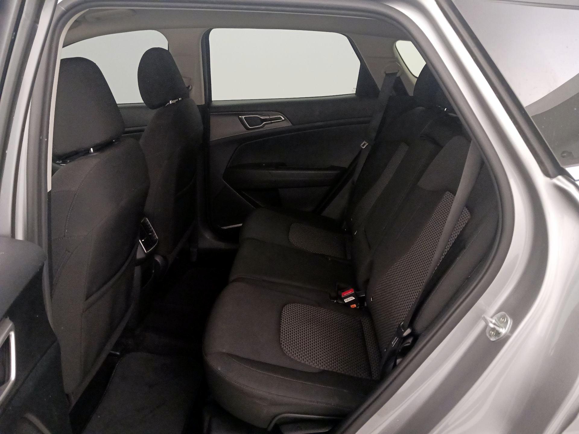 Thumbnail: 2023 Kia Sportage - 19