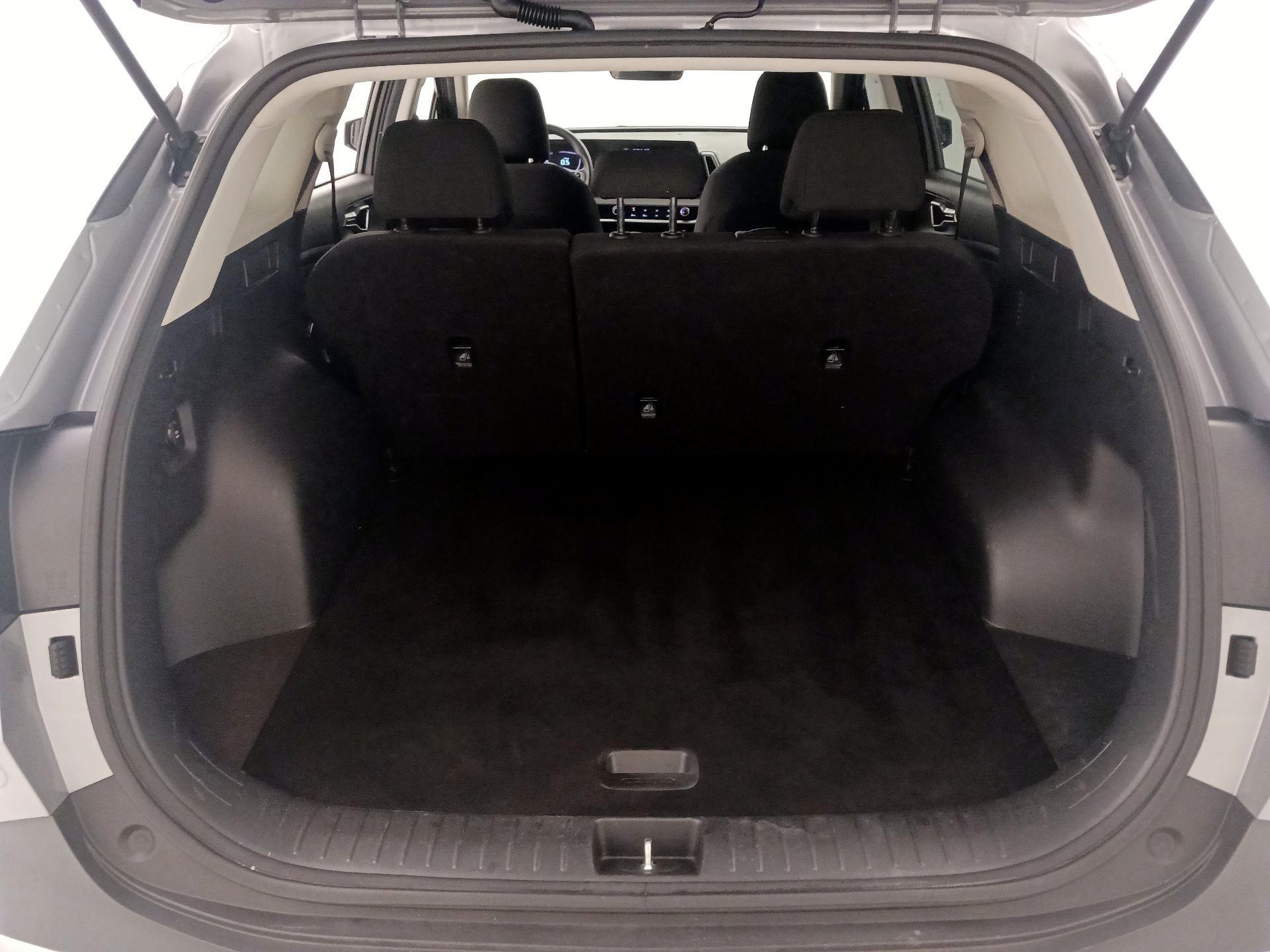 Thumbnail: 2023 Kia Sportage - 20