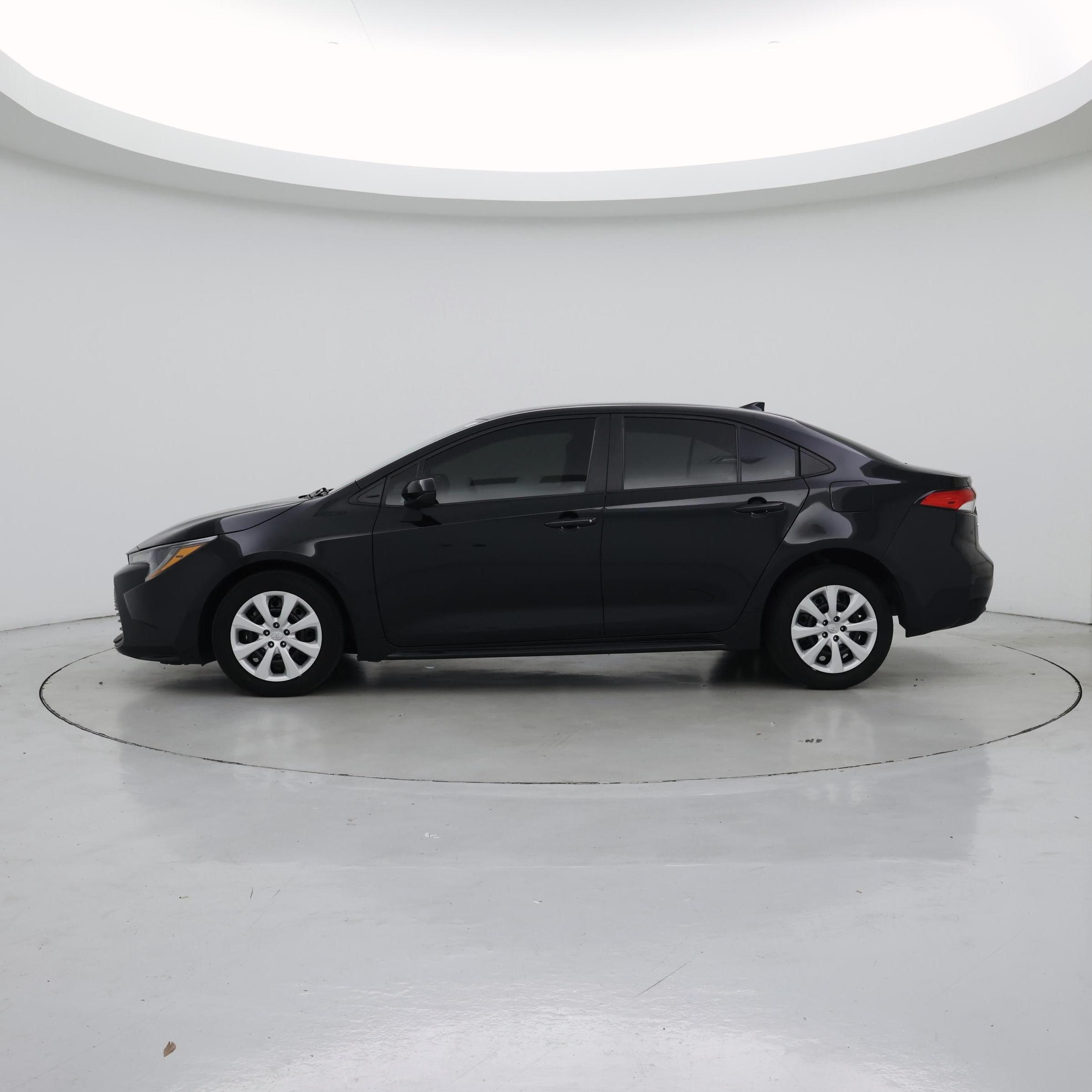 Thumbnail: 2024 Toyota Corolla - 3