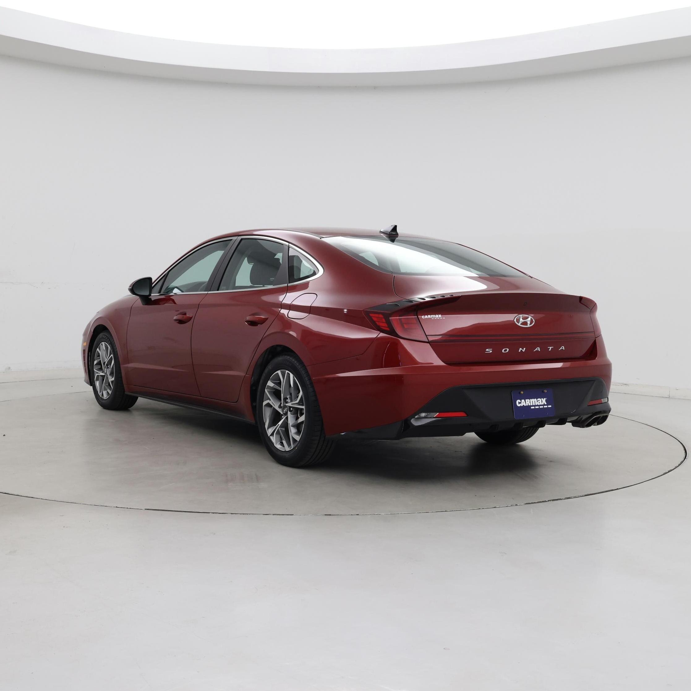 Thumbnail: 2023 Hyundai Sonata - 2