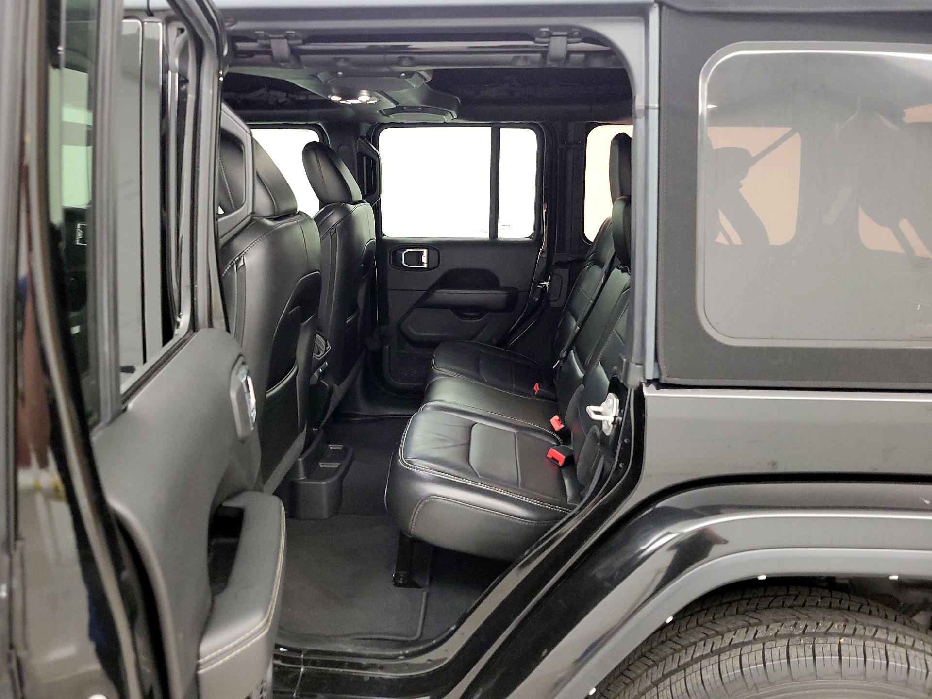 Thumbnail: 2022 Jeep Wrangler - 20