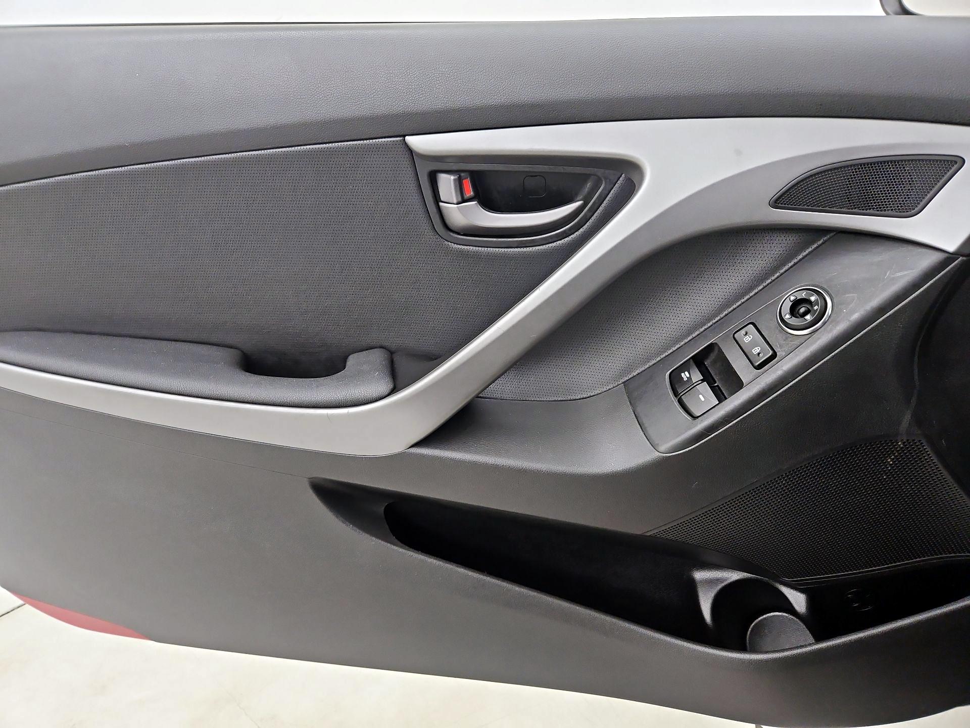 Thumbnail: 2014 Hyundai Elantra - 12