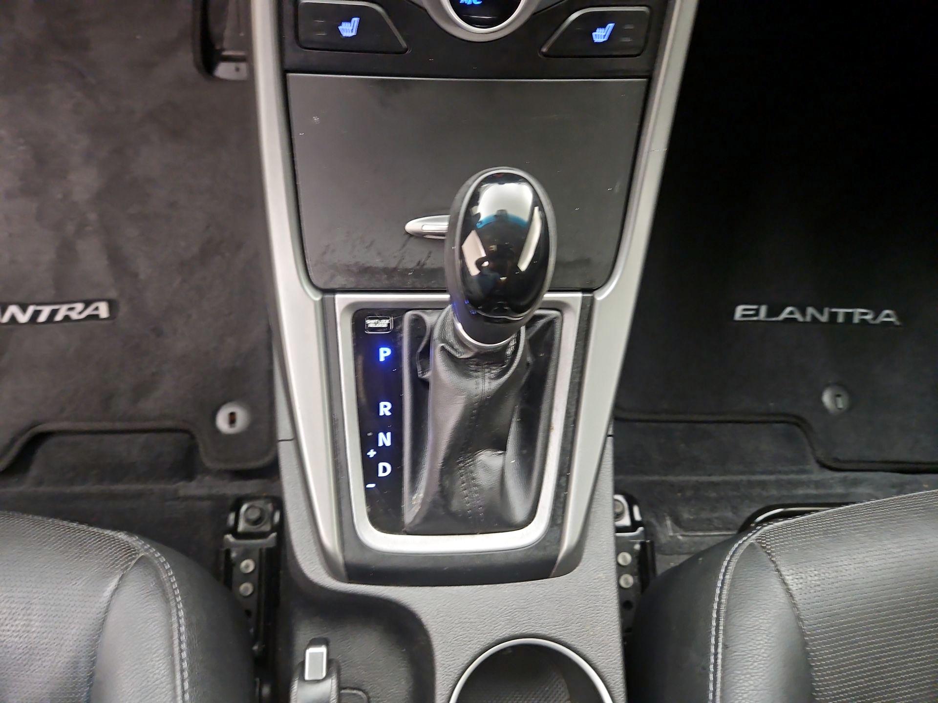 Thumbnail: 2014 Hyundai Elantra - 18