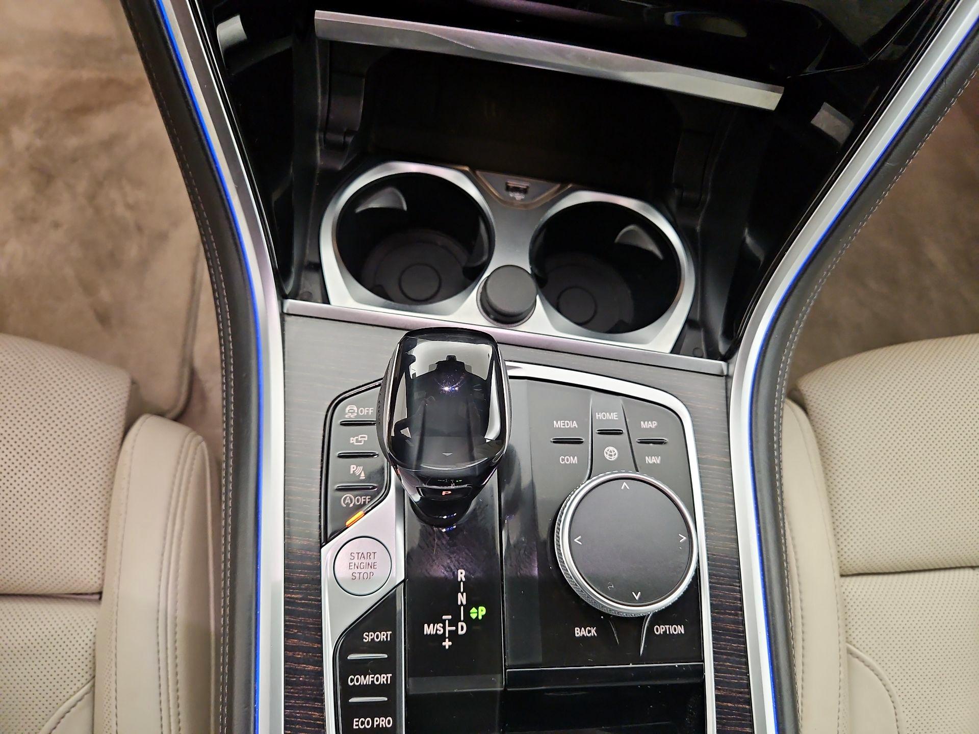 Thumbnail: 2021 BMW 8 Series - 18