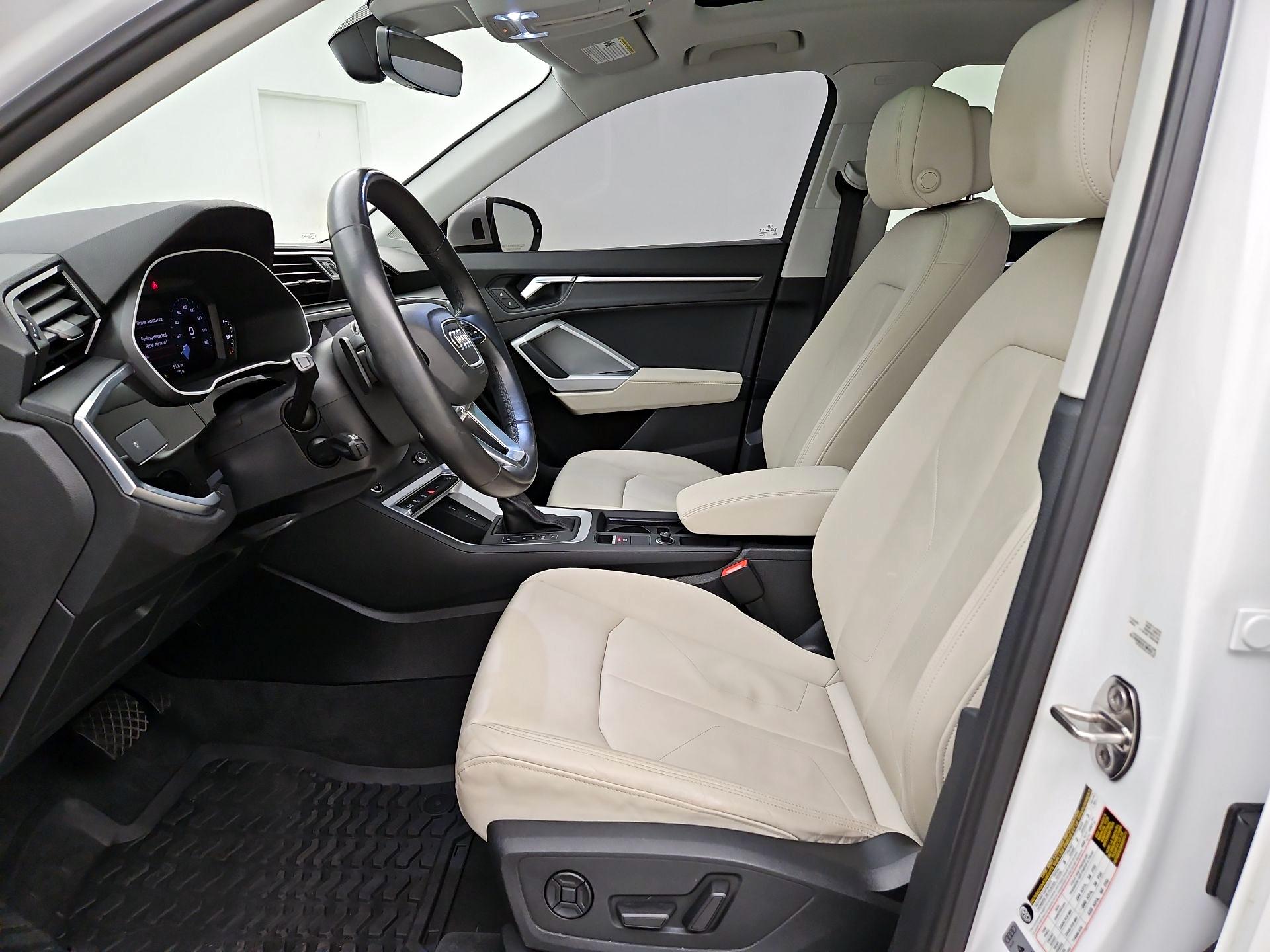 Thumbnail: 2021 Audi Q3 - 11