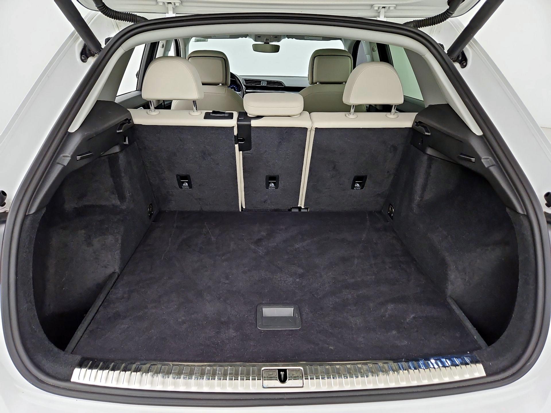 Thumbnail: 2021 Audi Q3 - 20