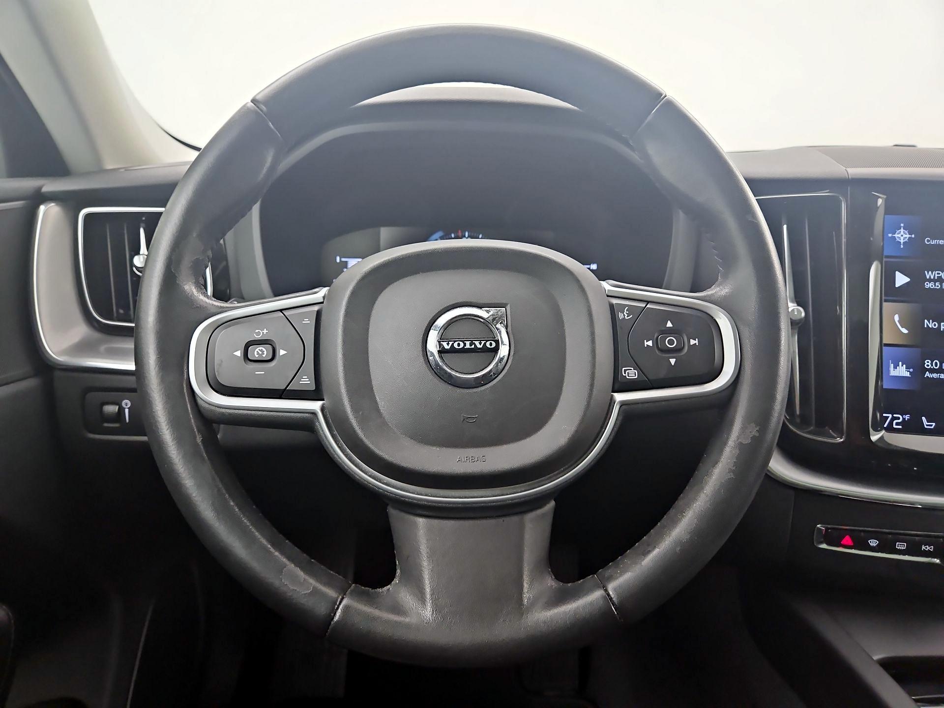 Thumbnail: 2019 Volvo XC60 - 10