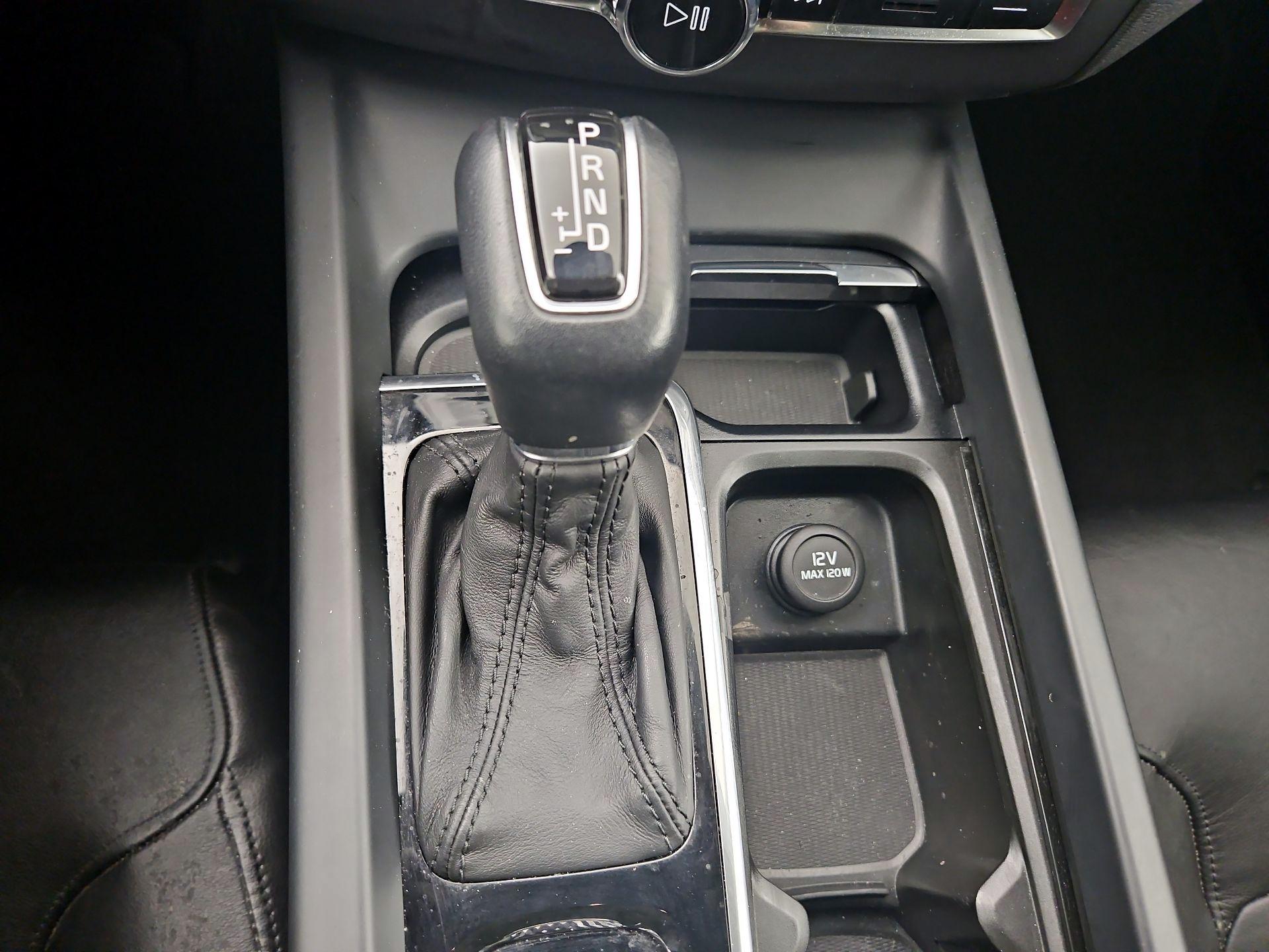 Thumbnail: 2019 Volvo XC60 - 17