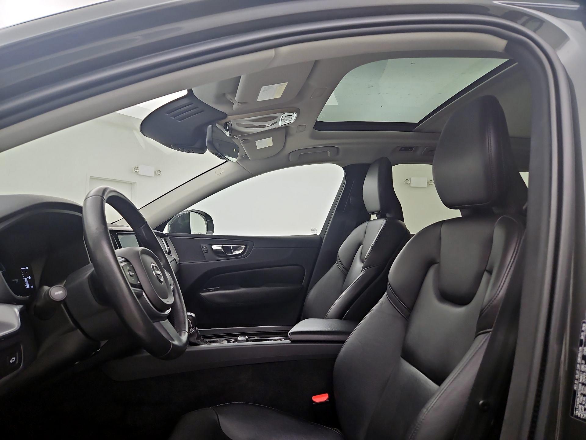Thumbnail: 2019 Volvo XC60 - 19