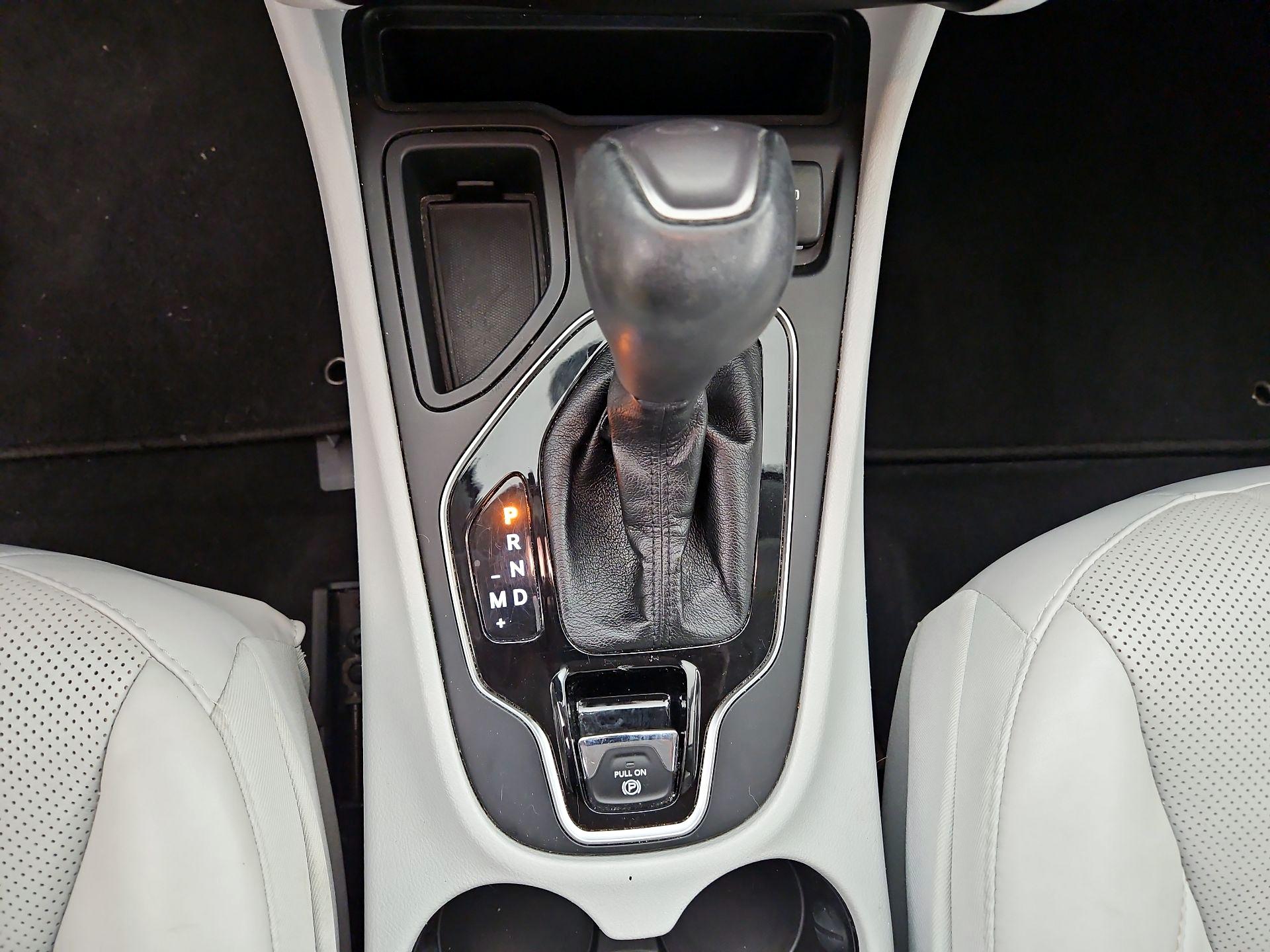 Thumbnail: 2020 Jeep Cherokee - 17