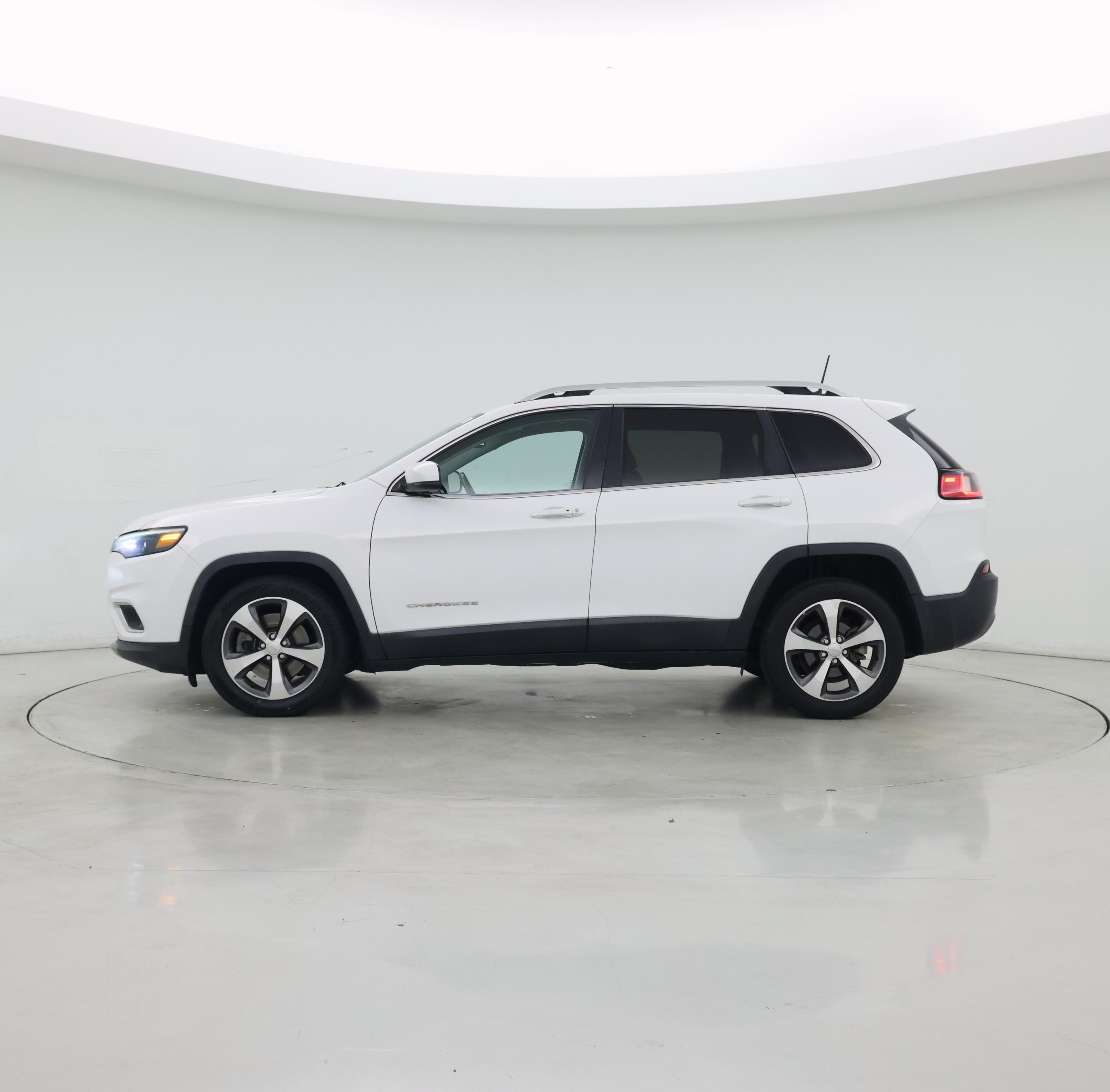 Thumbnail: 2020 Jeep Cherokee - 3