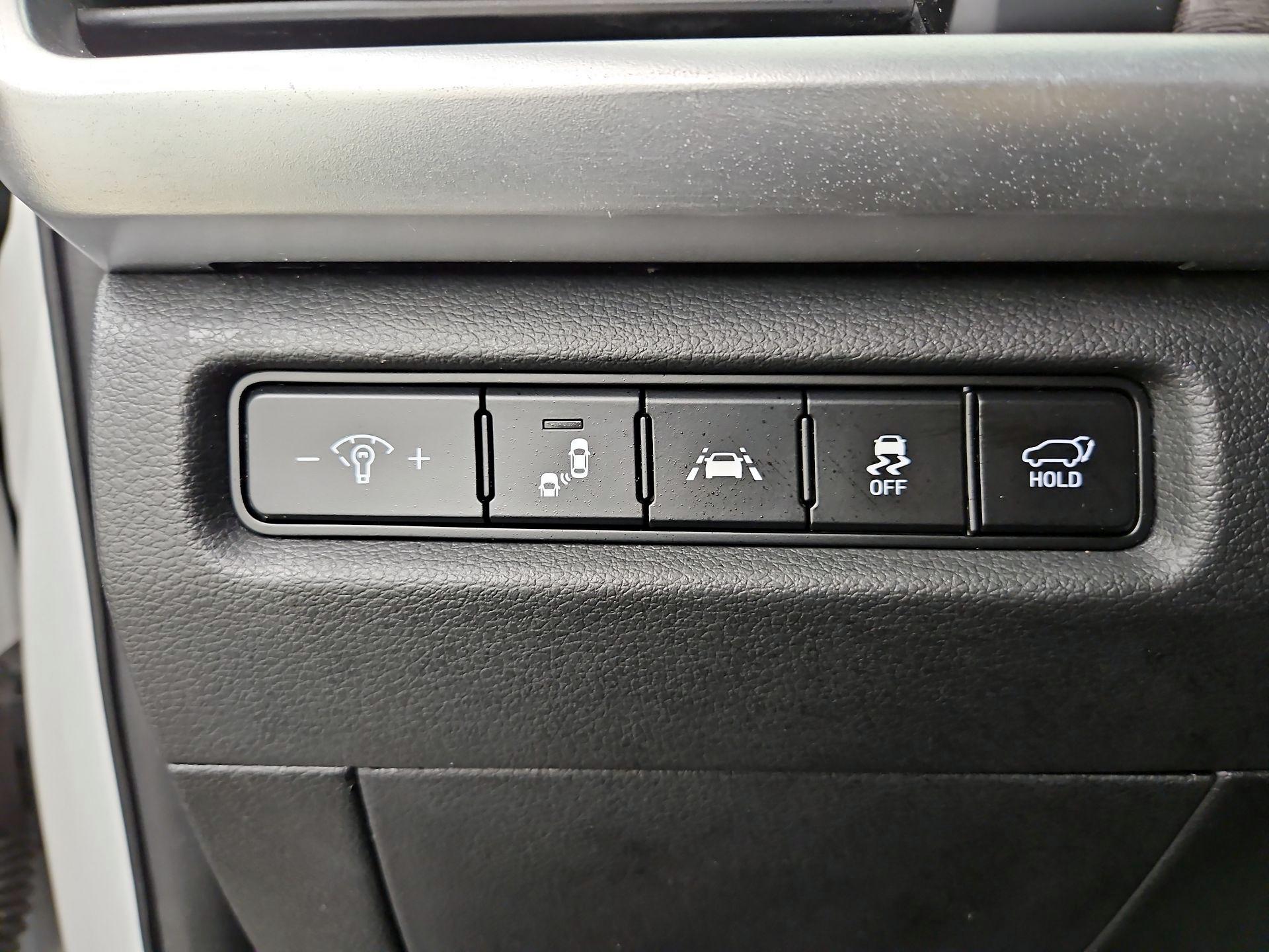 Thumbnail: 2020 Kia Telluride - 13