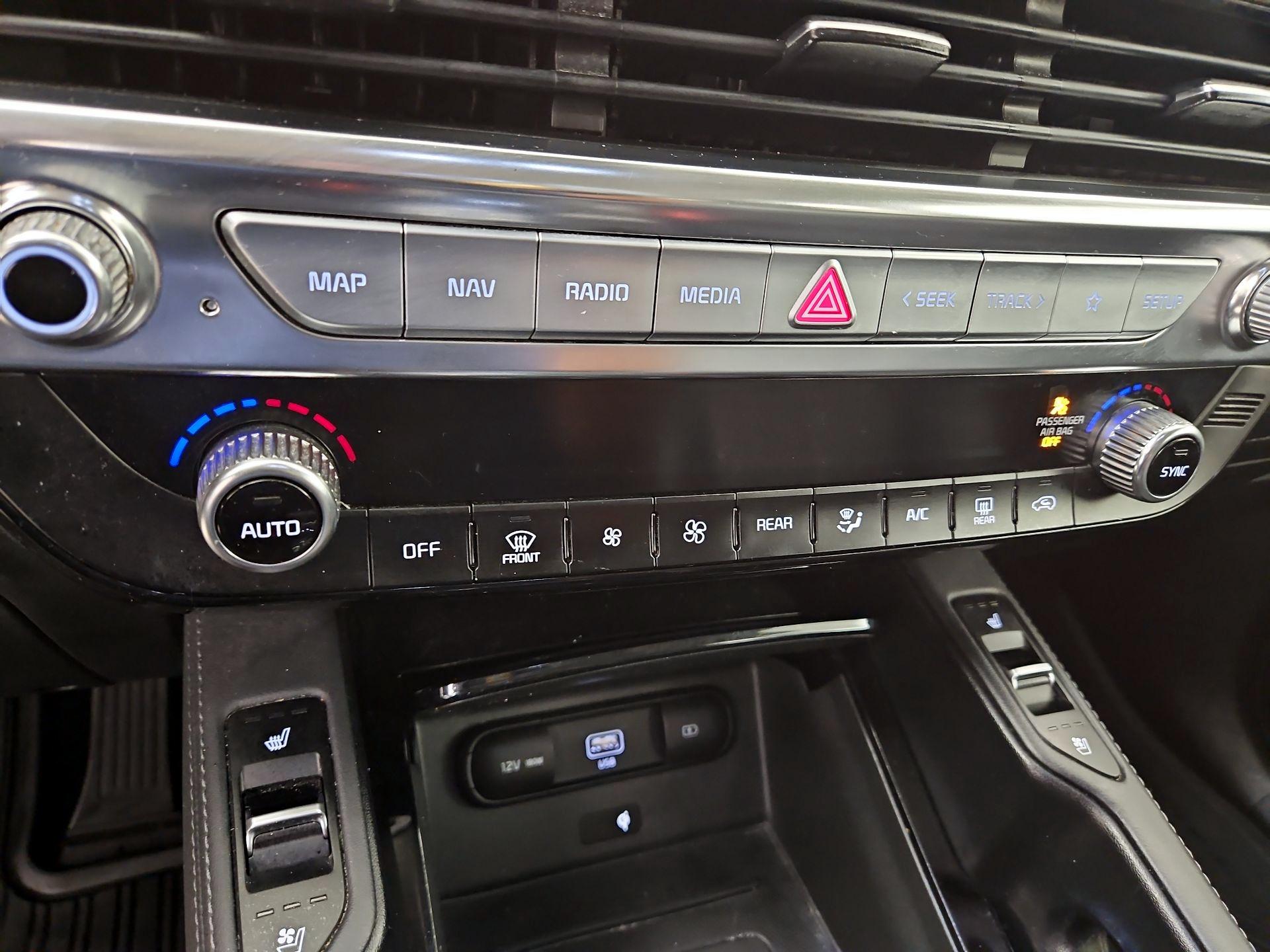 Thumbnail: 2020 Kia Telluride - 17