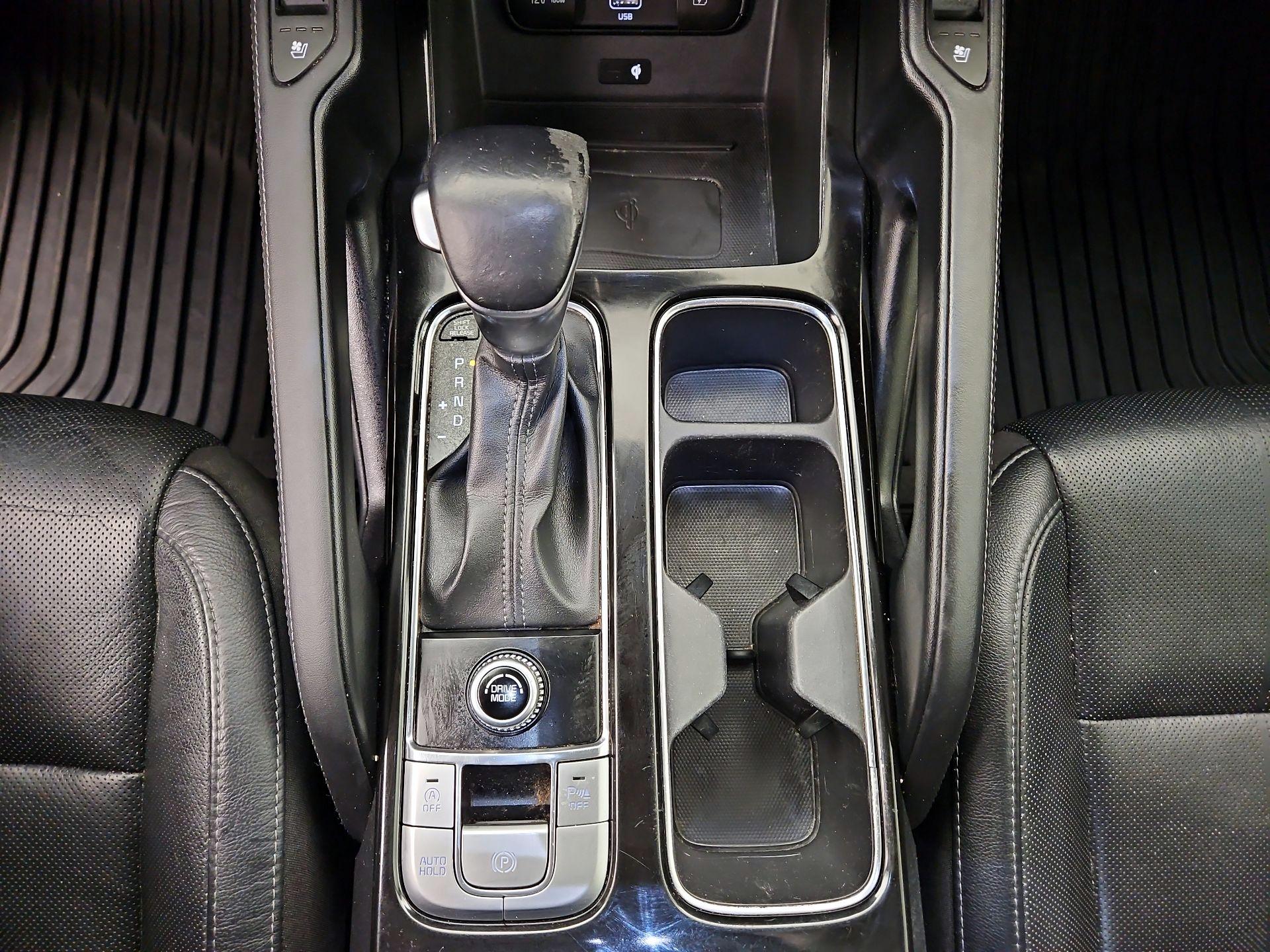 Thumbnail: 2020 Kia Telluride - 18