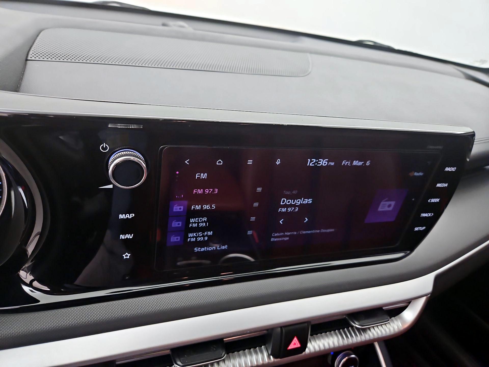 Thumbnail: 2023 Kia K5 - 16