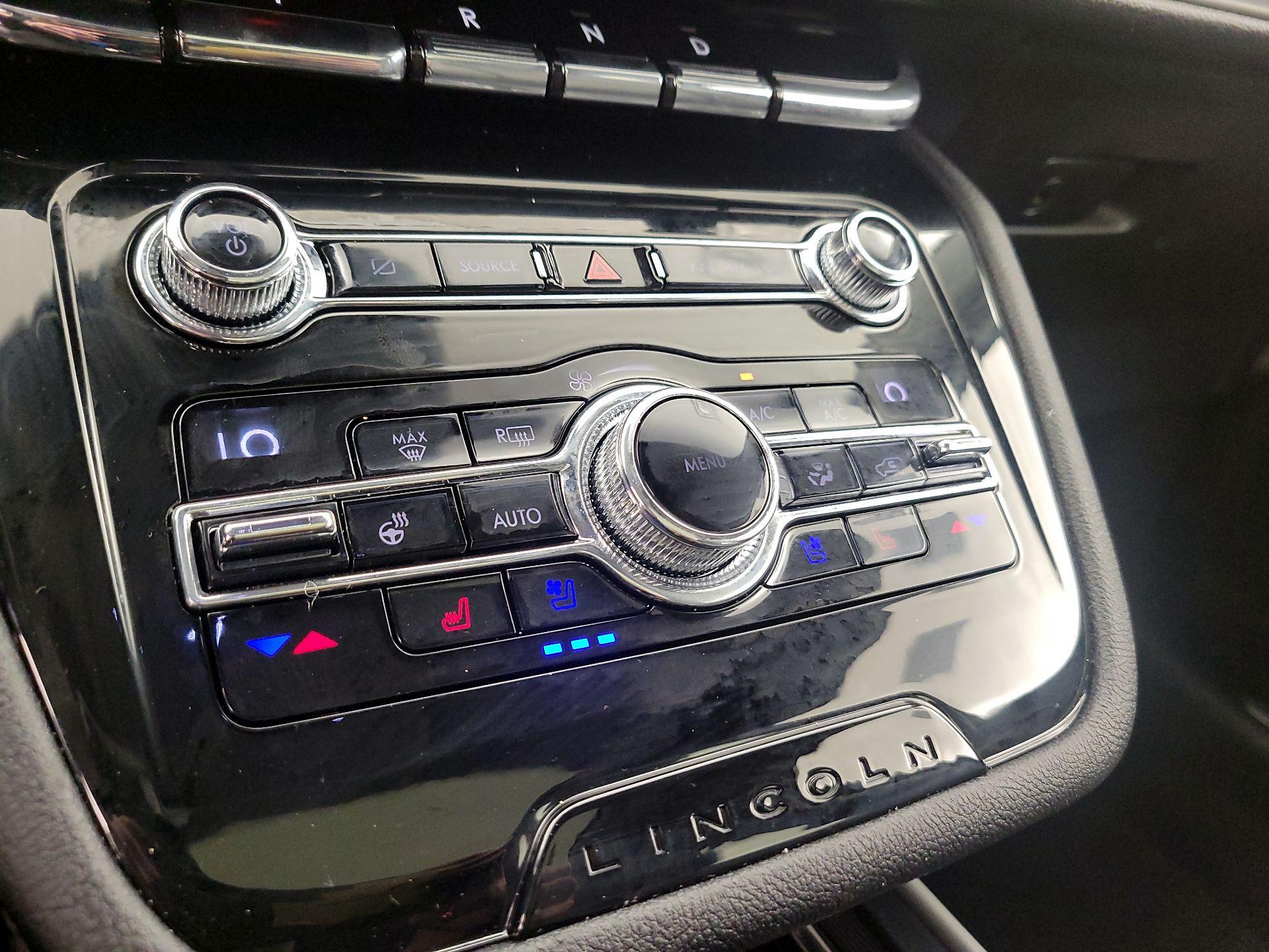 Thumbnail: 2022 Lincoln Corsair - 15