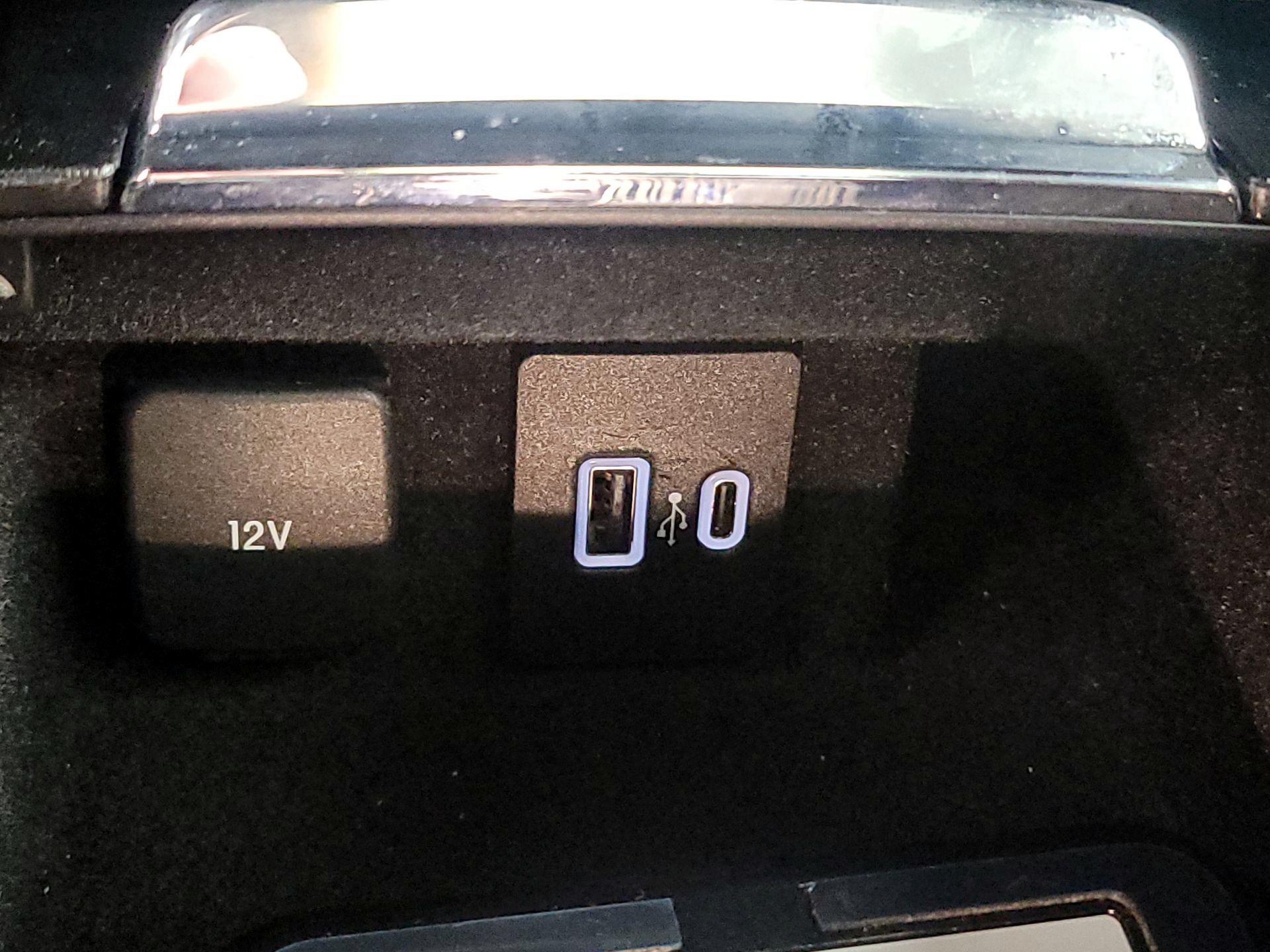 Thumbnail: 2022 Lincoln Corsair - 17