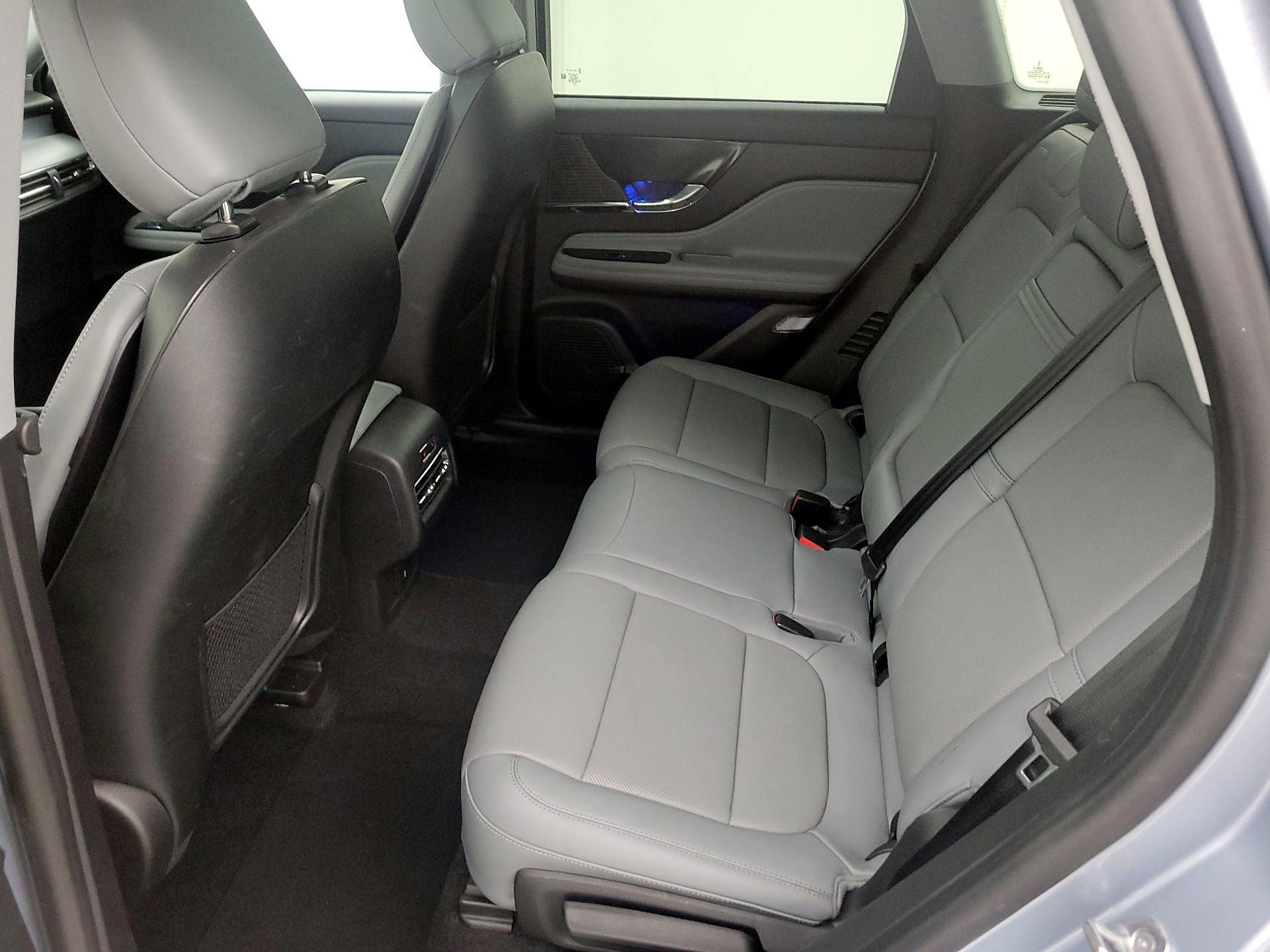 Thumbnail: 2022 Lincoln Corsair - 19