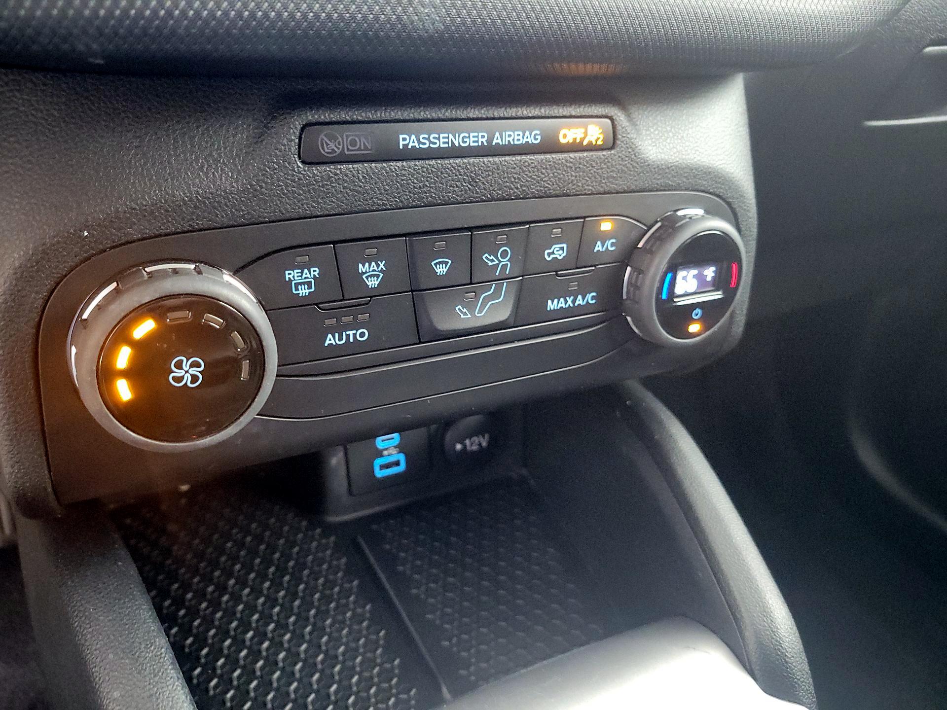 Thumbnail: 2021 Ford Bronco Sport - 15