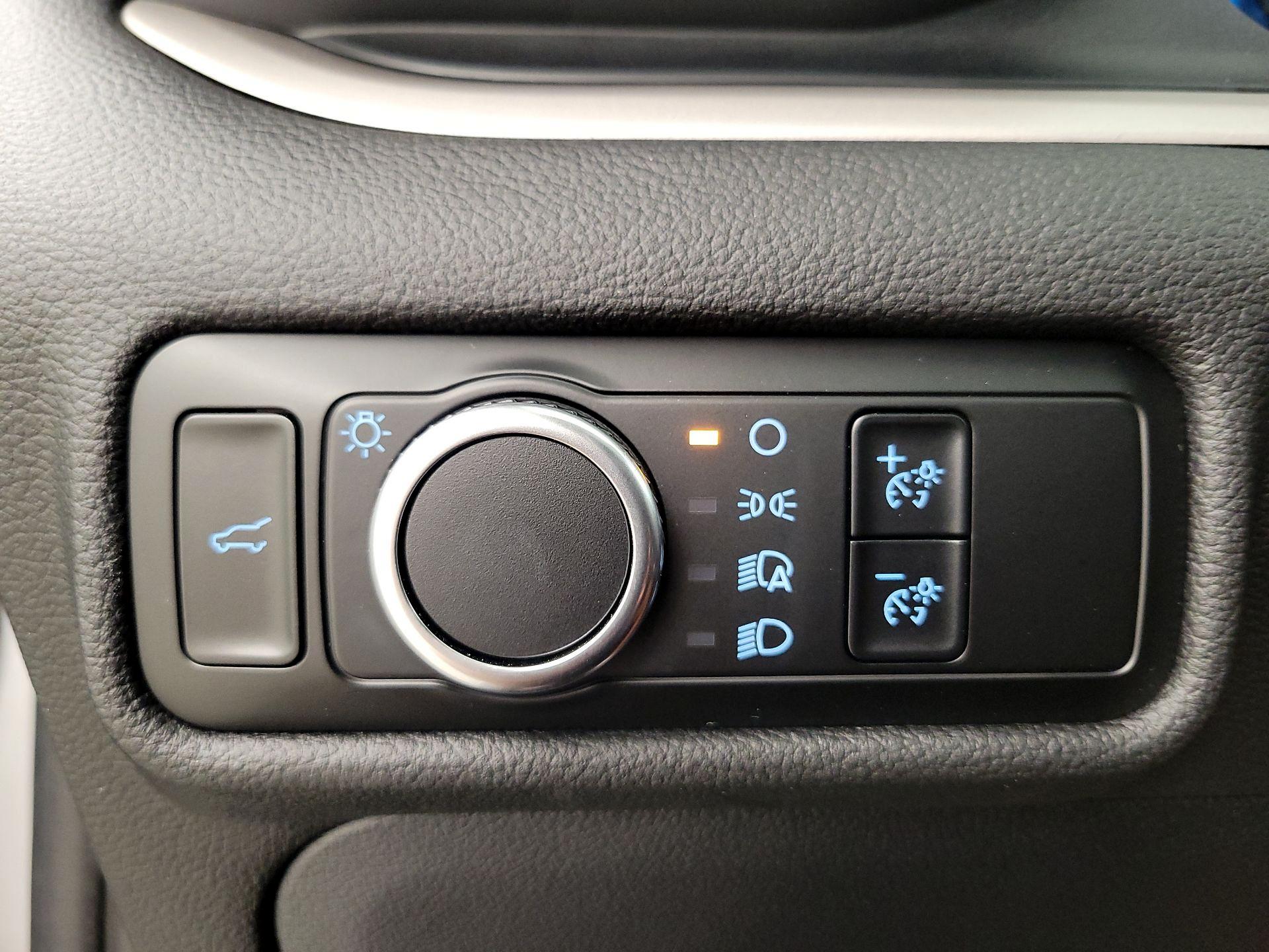 Thumbnail: 2023 Ford Explorer - 13