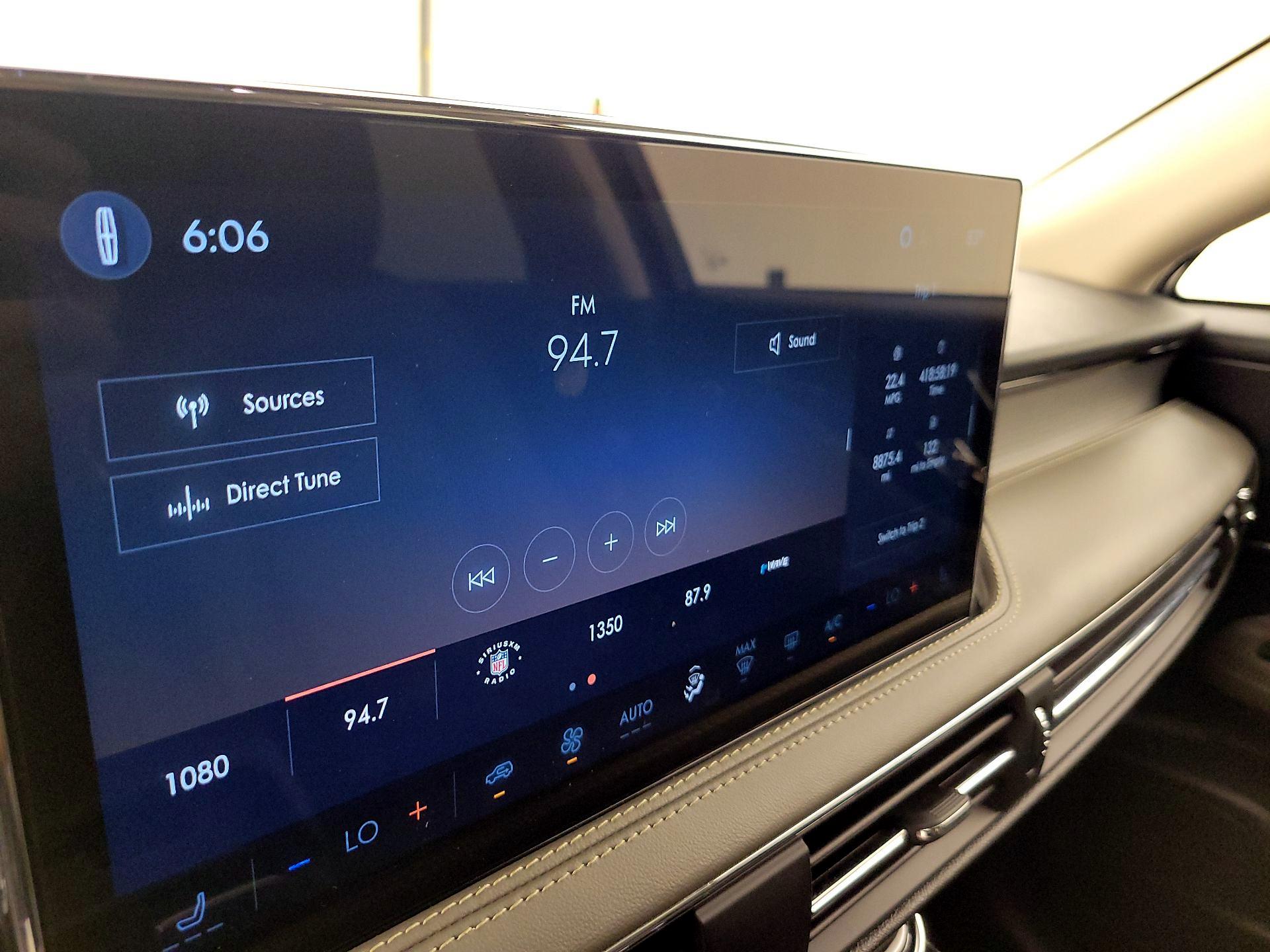 Thumbnail: 2024 Lincoln Corsair - 14