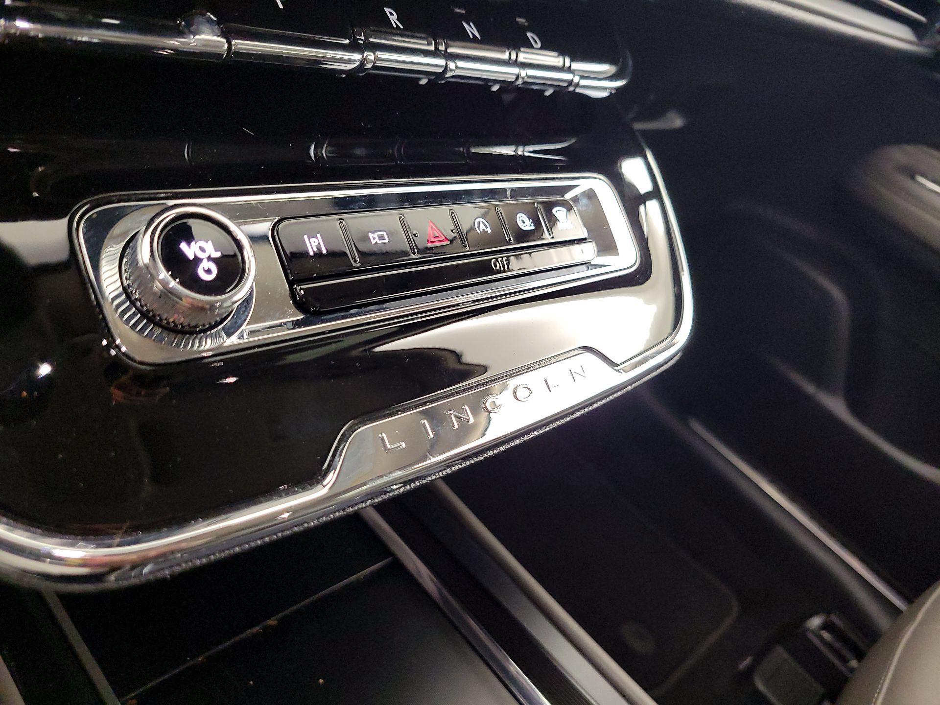 Thumbnail: 2024 Lincoln Corsair - 15