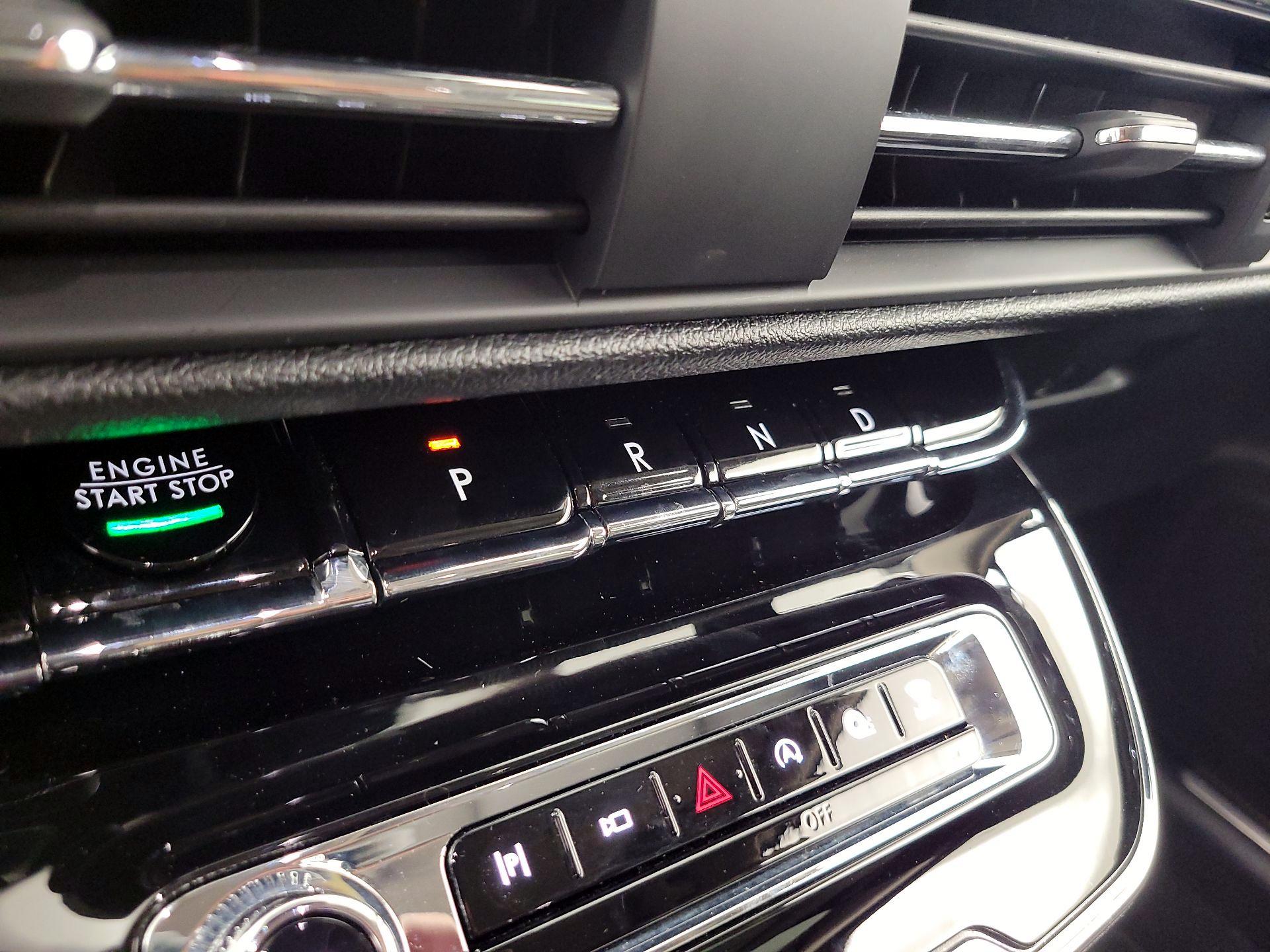 Thumbnail: 2024 Lincoln Corsair - 16