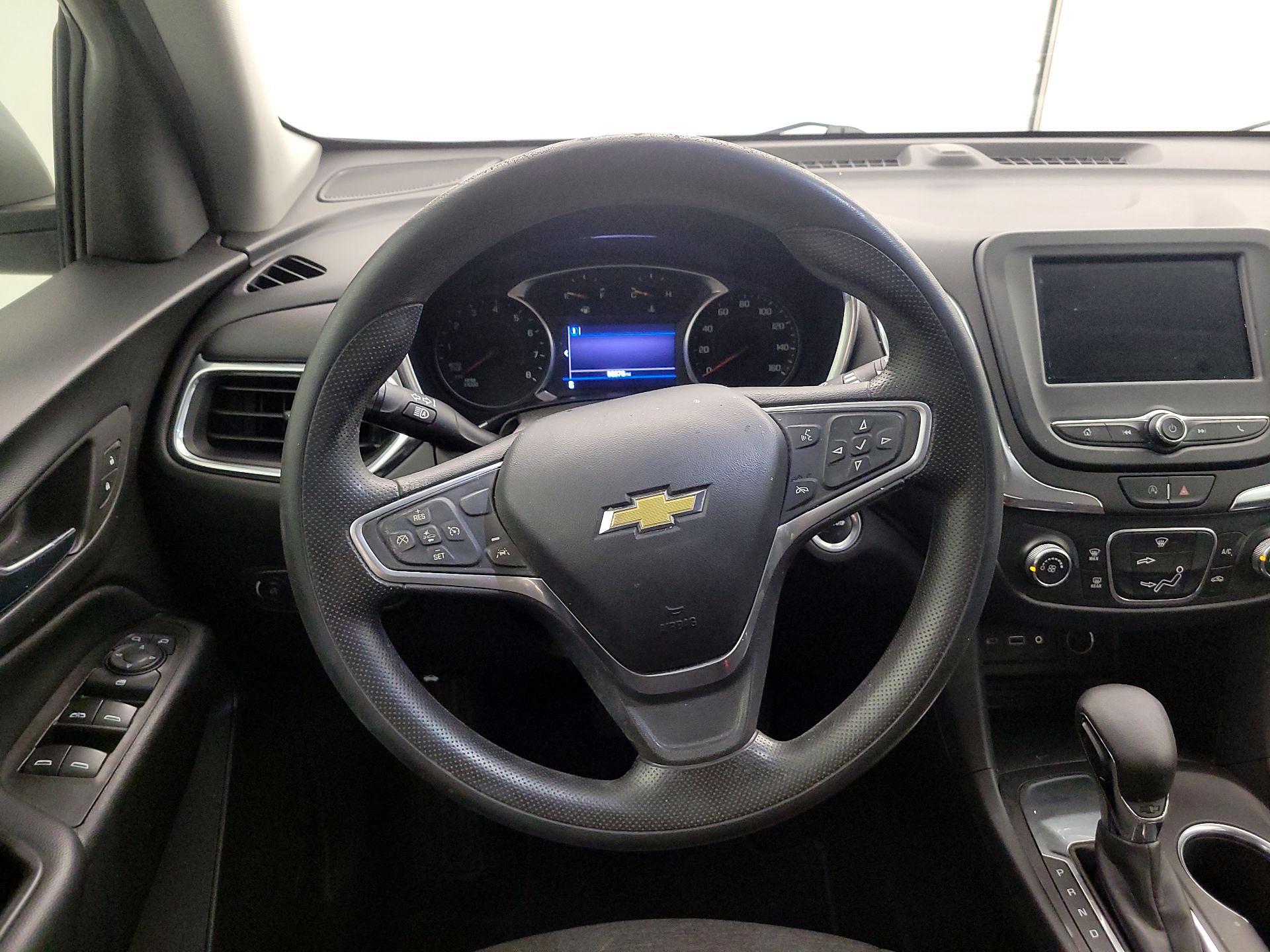 Thumbnail: 2022 Chevrolet Equinox - 10