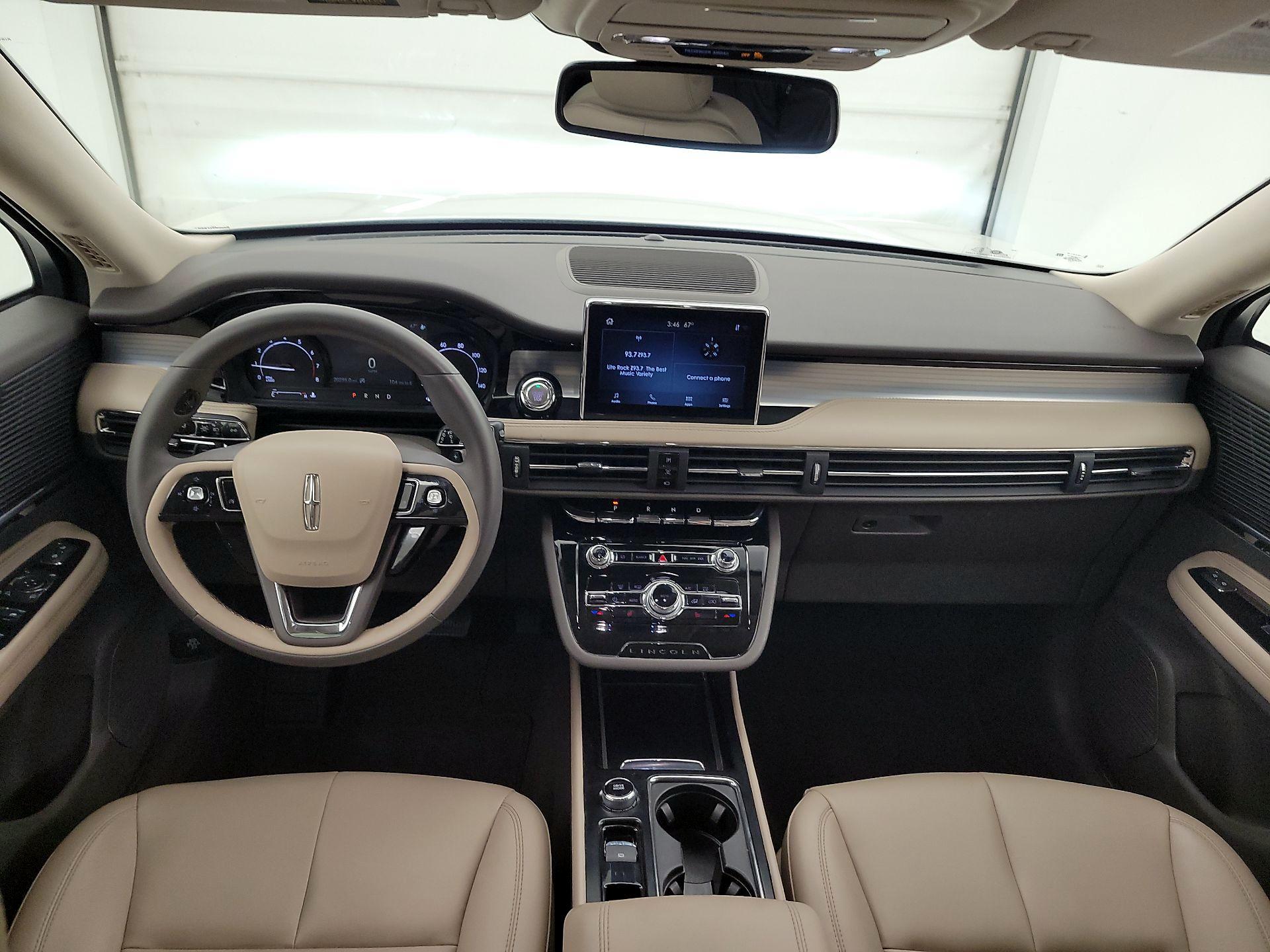 Thumbnail: 2022 Lincoln Corsair - 9