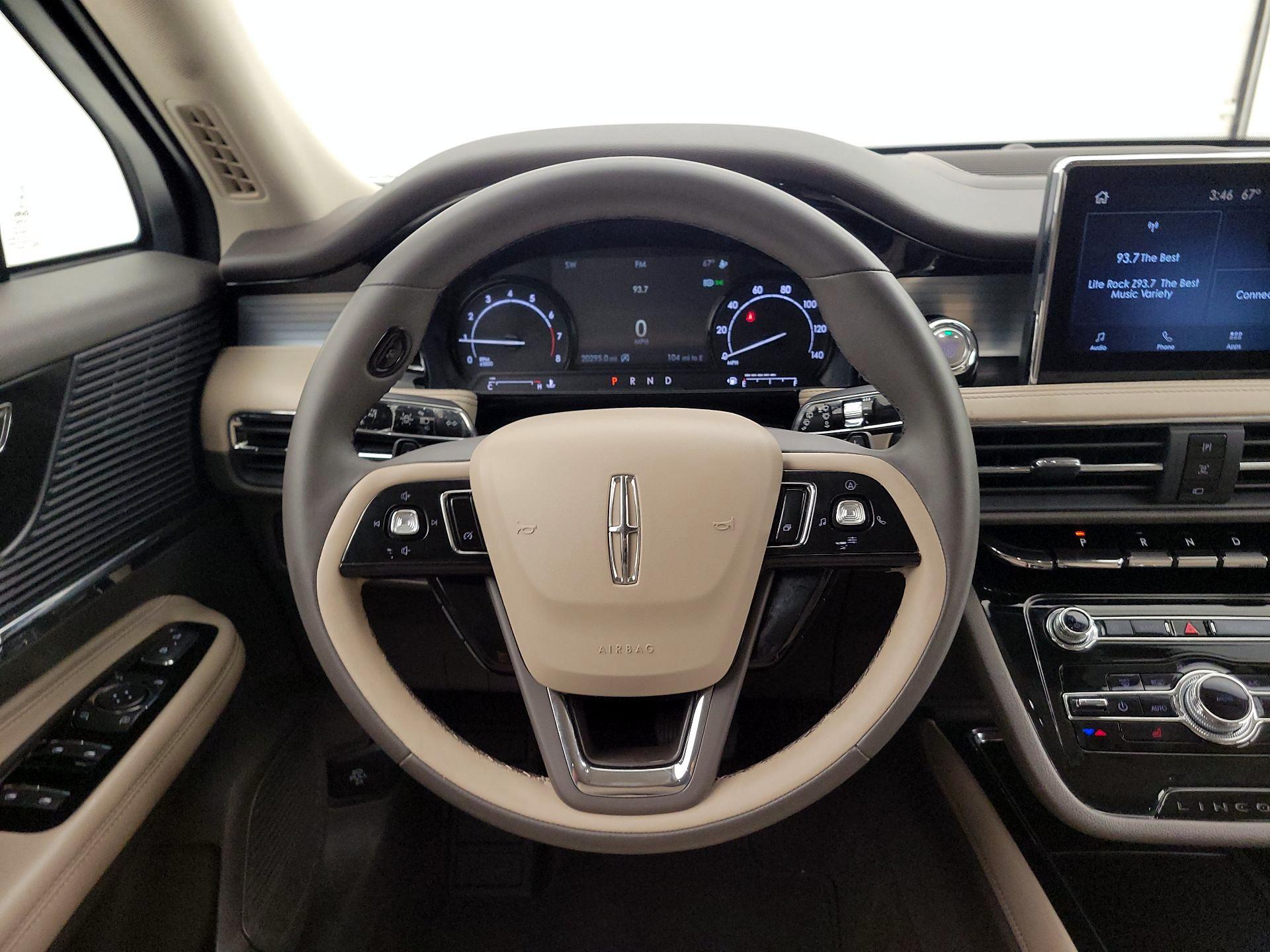 Thumbnail: 2022 Lincoln Corsair - 10