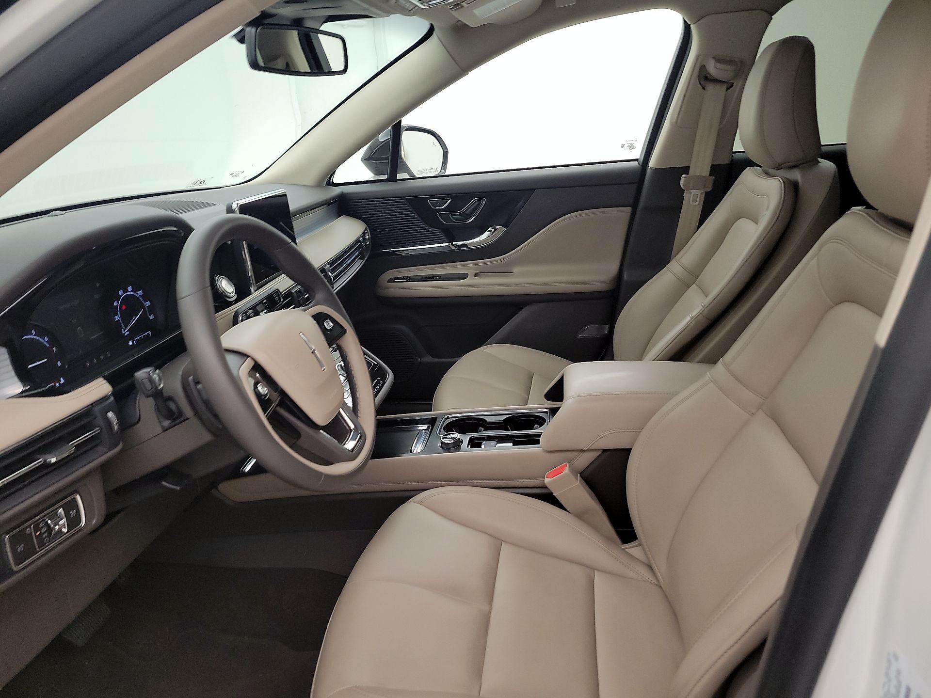 Thumbnail: 2022 Lincoln Corsair - 11