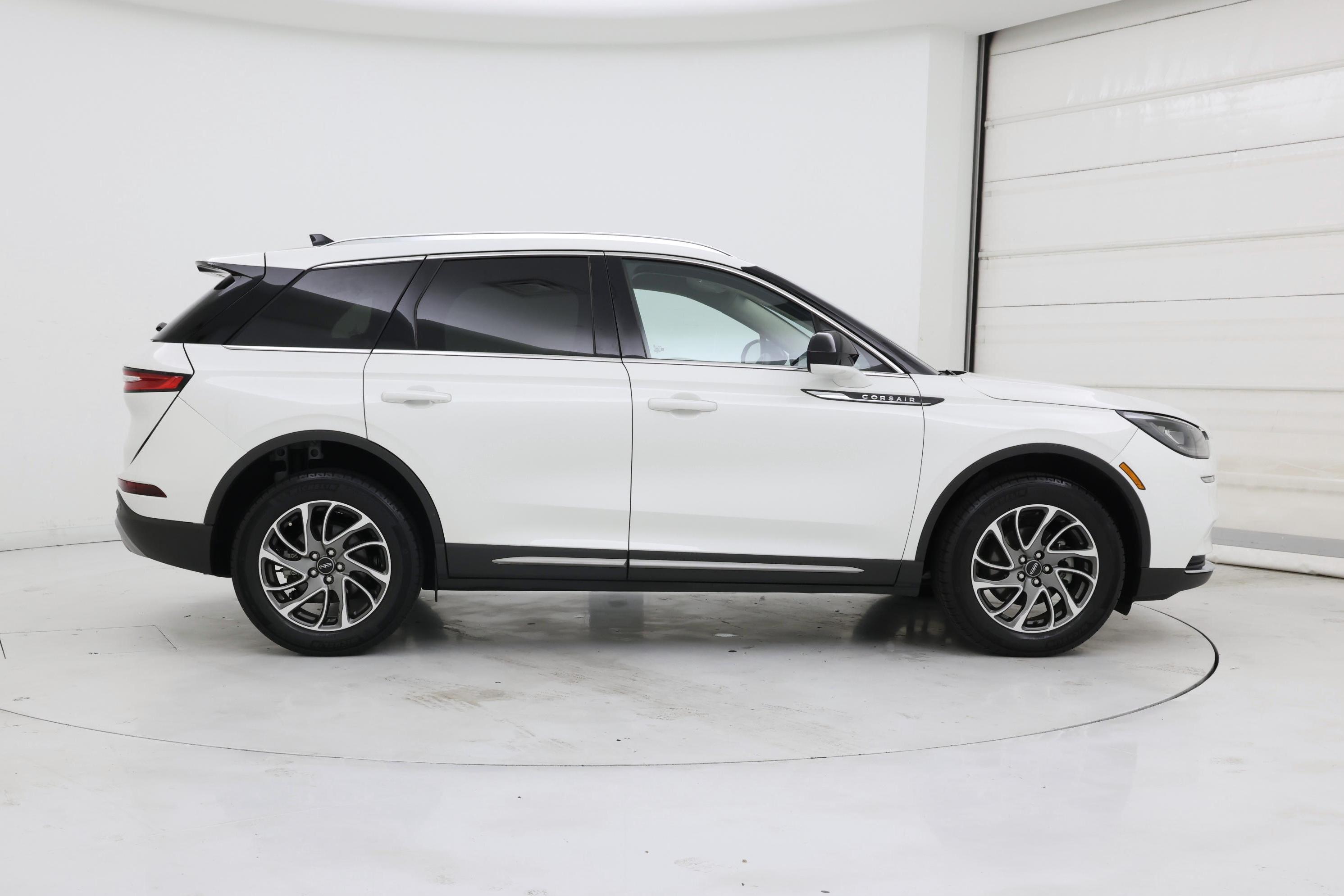 Thumbnail: 2022 Lincoln Corsair - 7