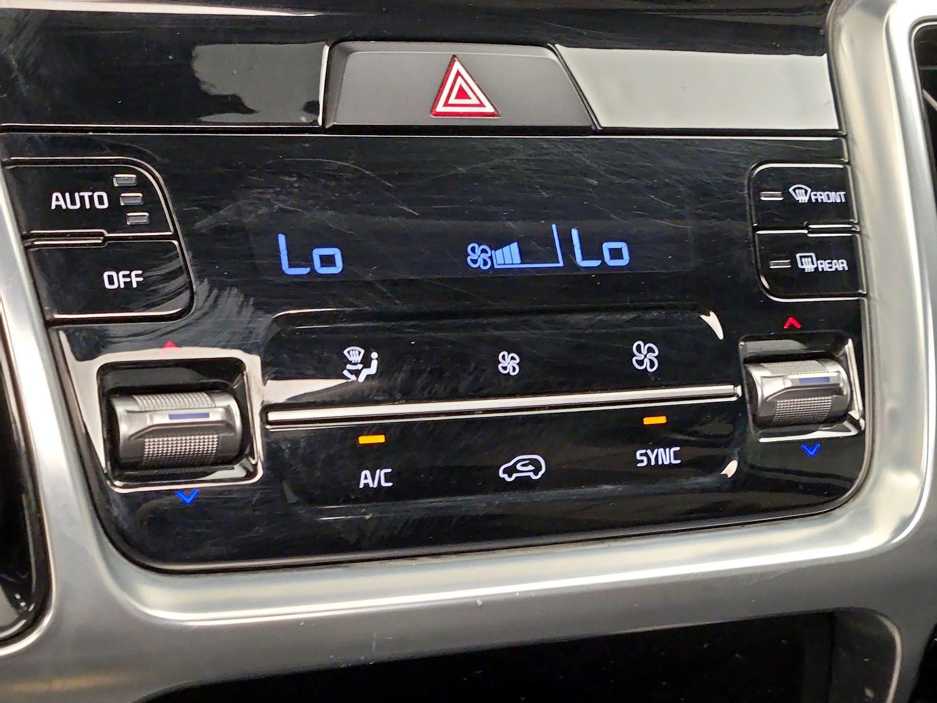 Thumbnail: 2021 Kia Sorento - 16