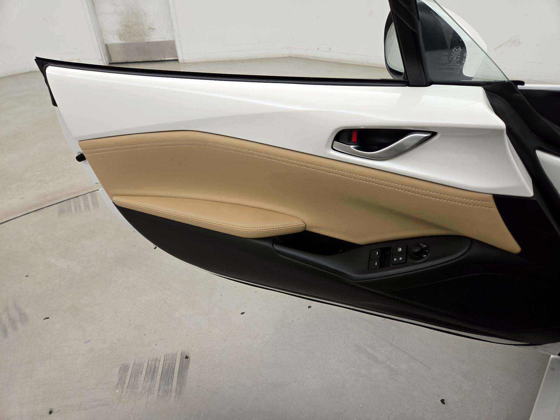 Thumbnail: 2024 Mazda MX-5 Miata - 12