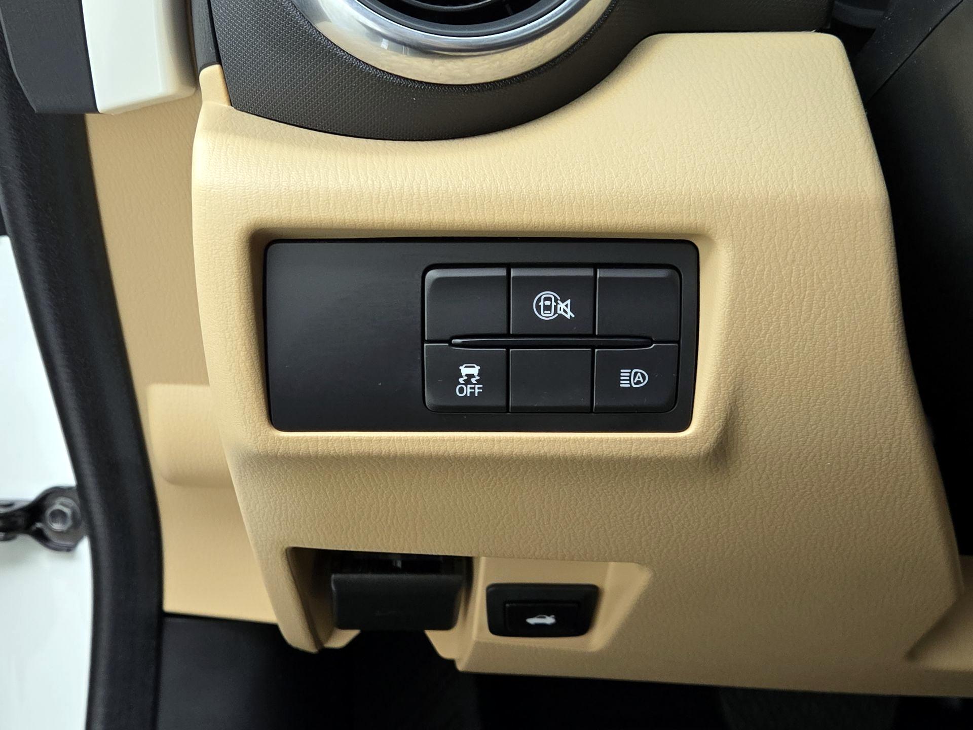 Thumbnail: 2024 Mazda MX-5 Miata - 13