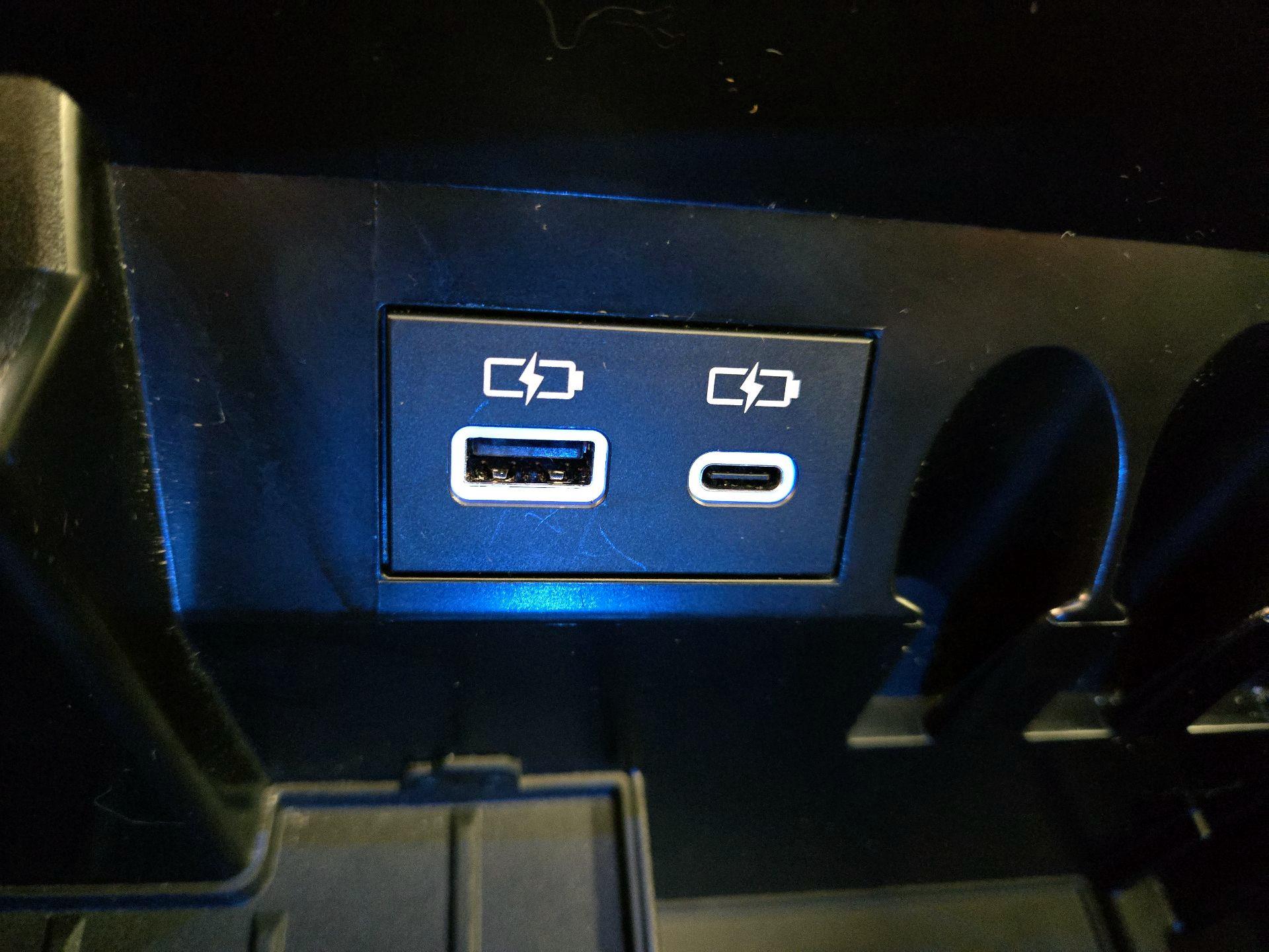 Thumbnail: 2024 Toyota Sequoia - 18