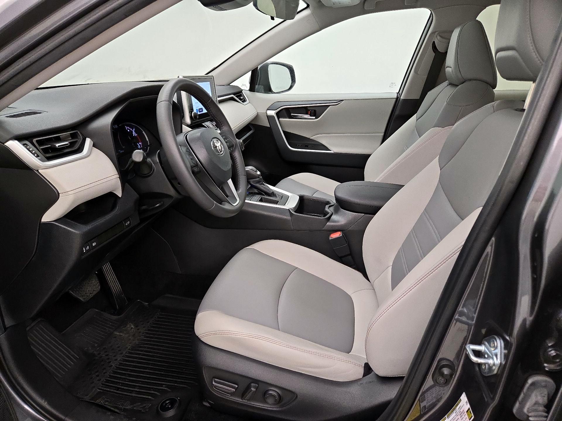 Thumbnail: 2024 Toyota RAV4 - 11