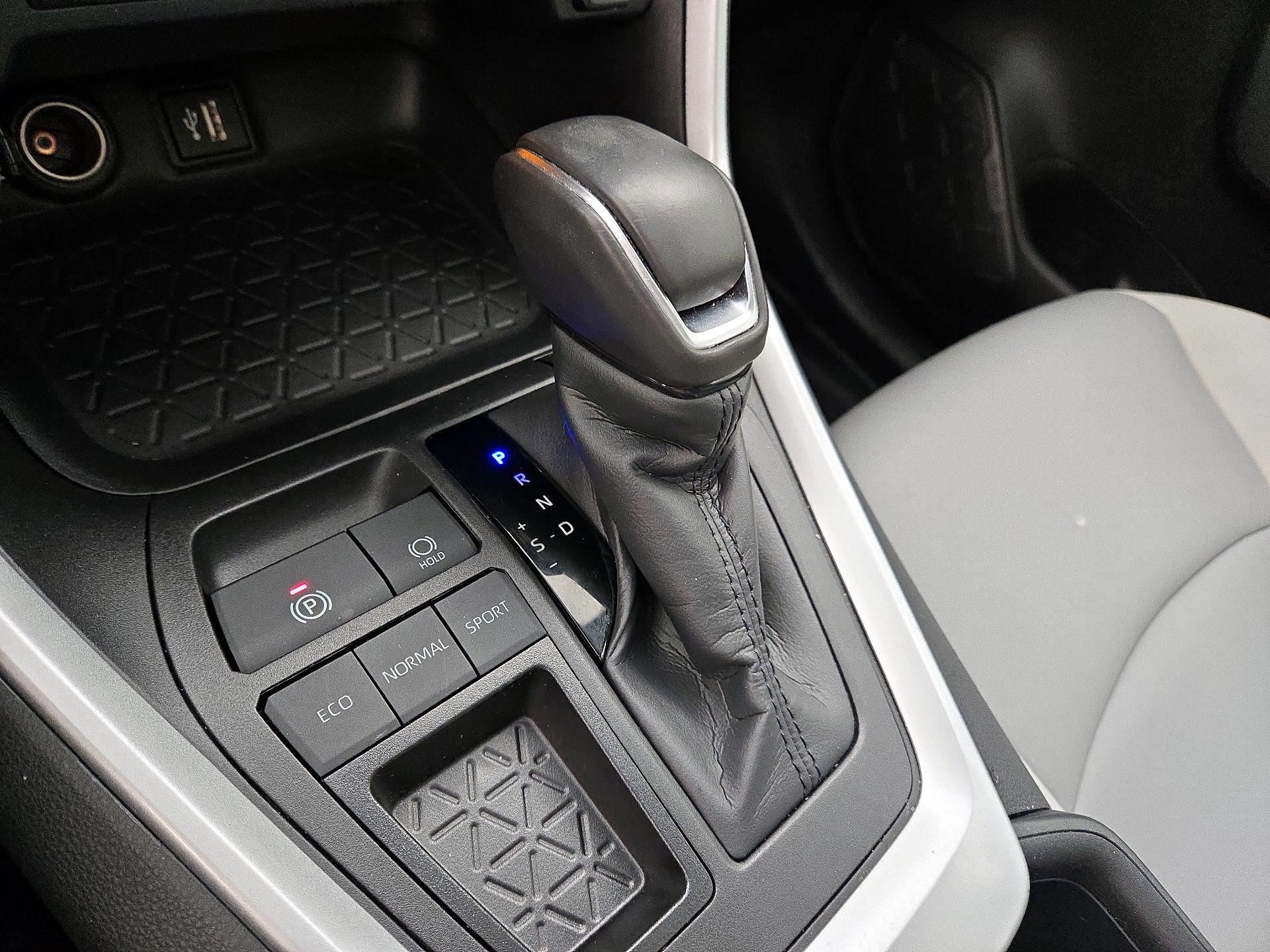 Thumbnail: 2024 Toyota RAV4 - 17