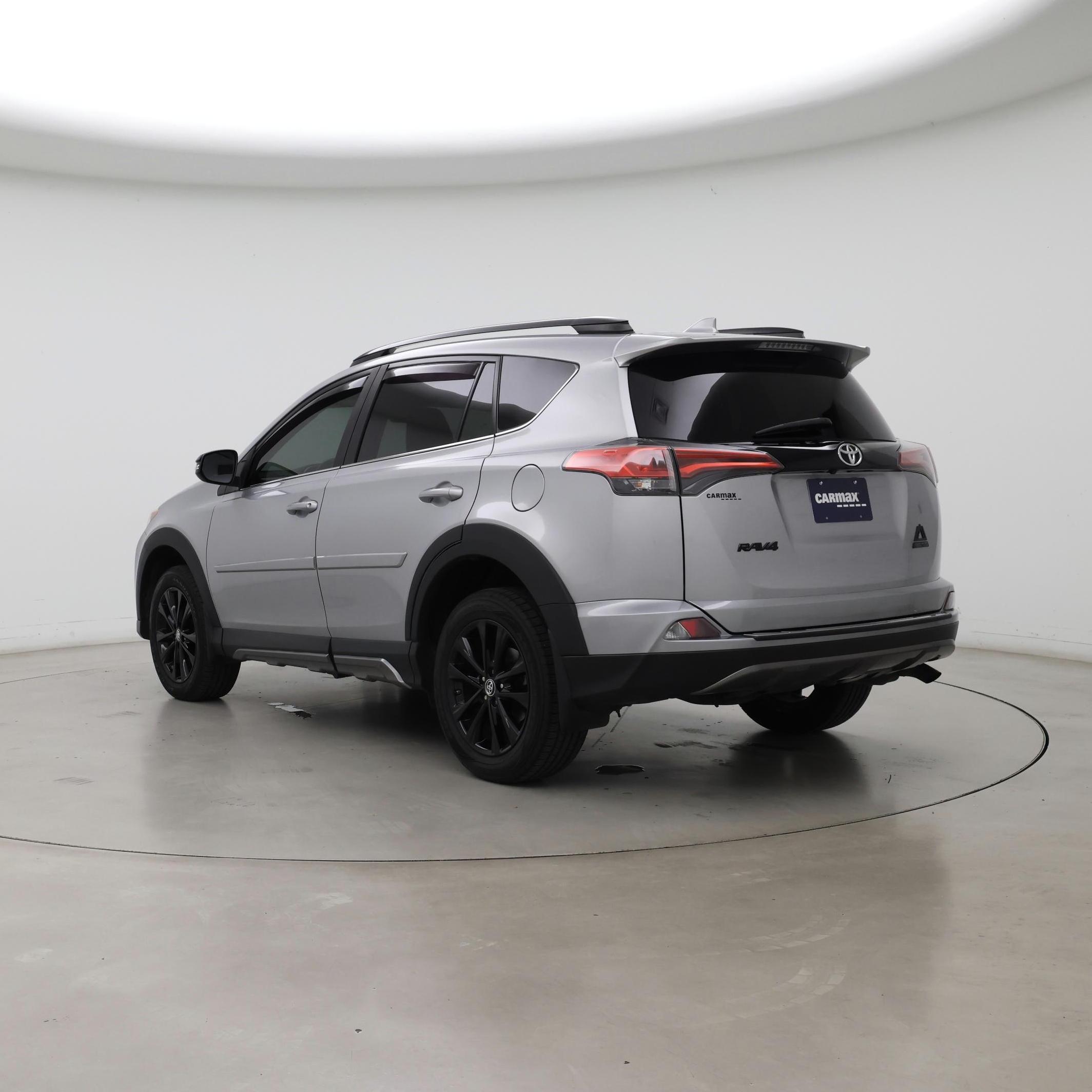 Thumbnail: 2018 Toyota RAV4 - 2