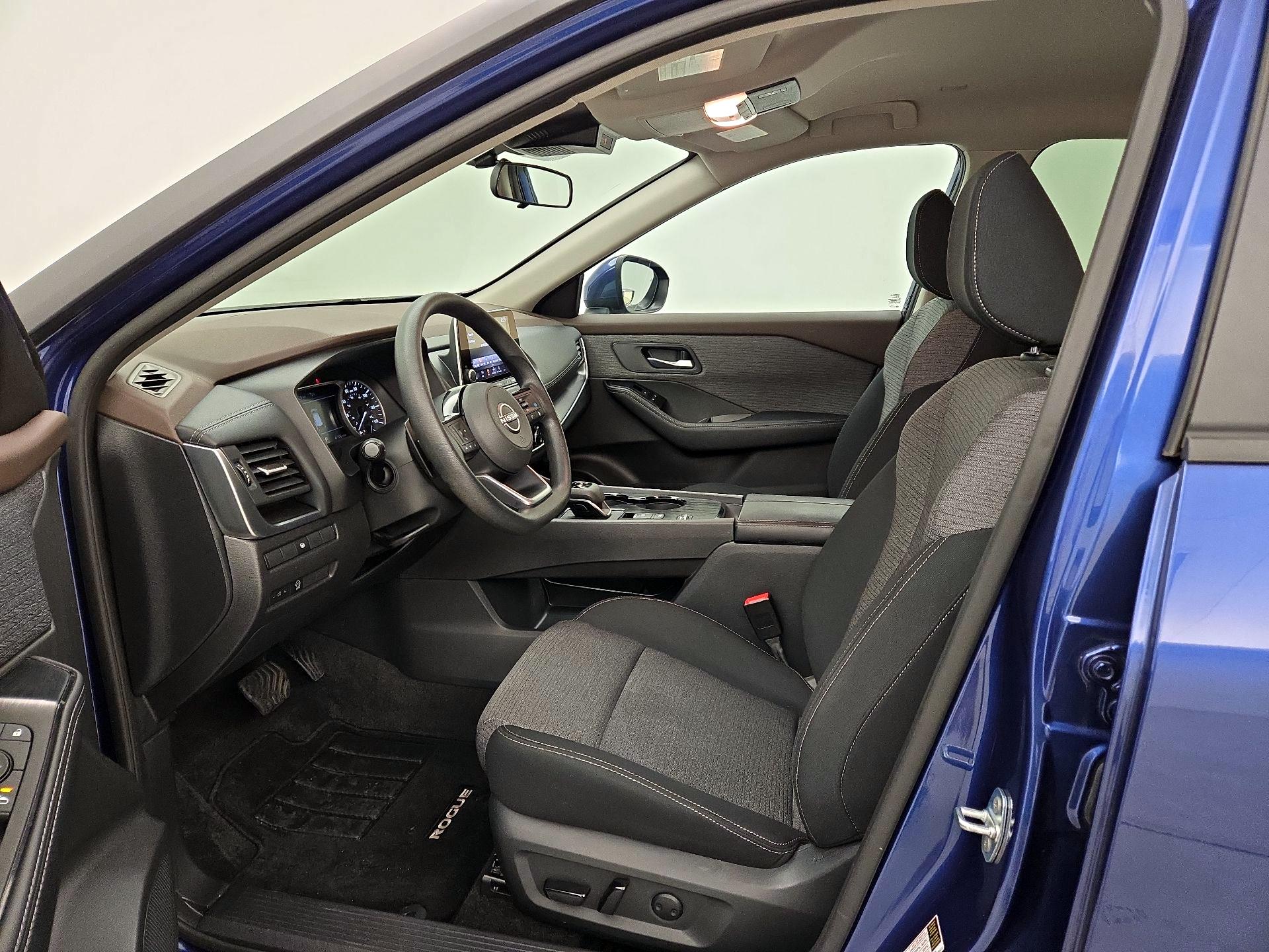 Thumbnail: 2023 Nissan Rogue - 11