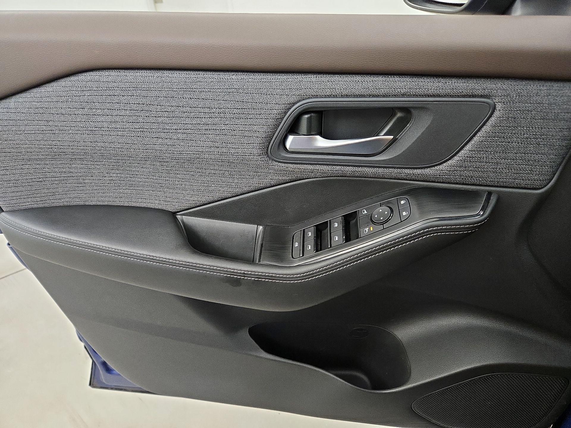 Thumbnail: 2023 Nissan Rogue - 12