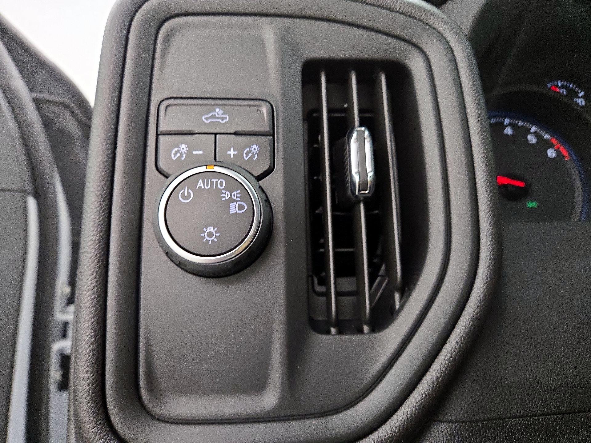 Thumbnail: 2025 Chevrolet Silverado 1500 - 13