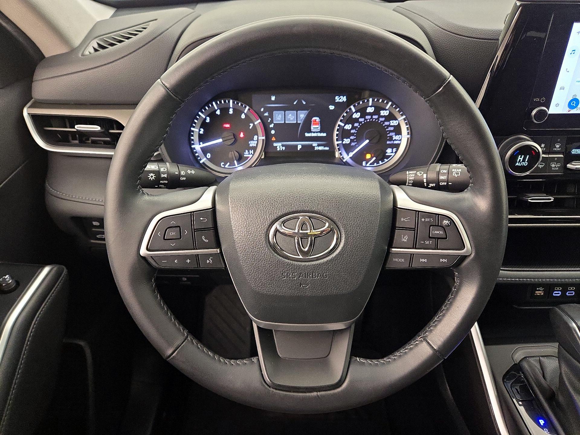 Thumbnail: 2023 Toyota Highlander - 10