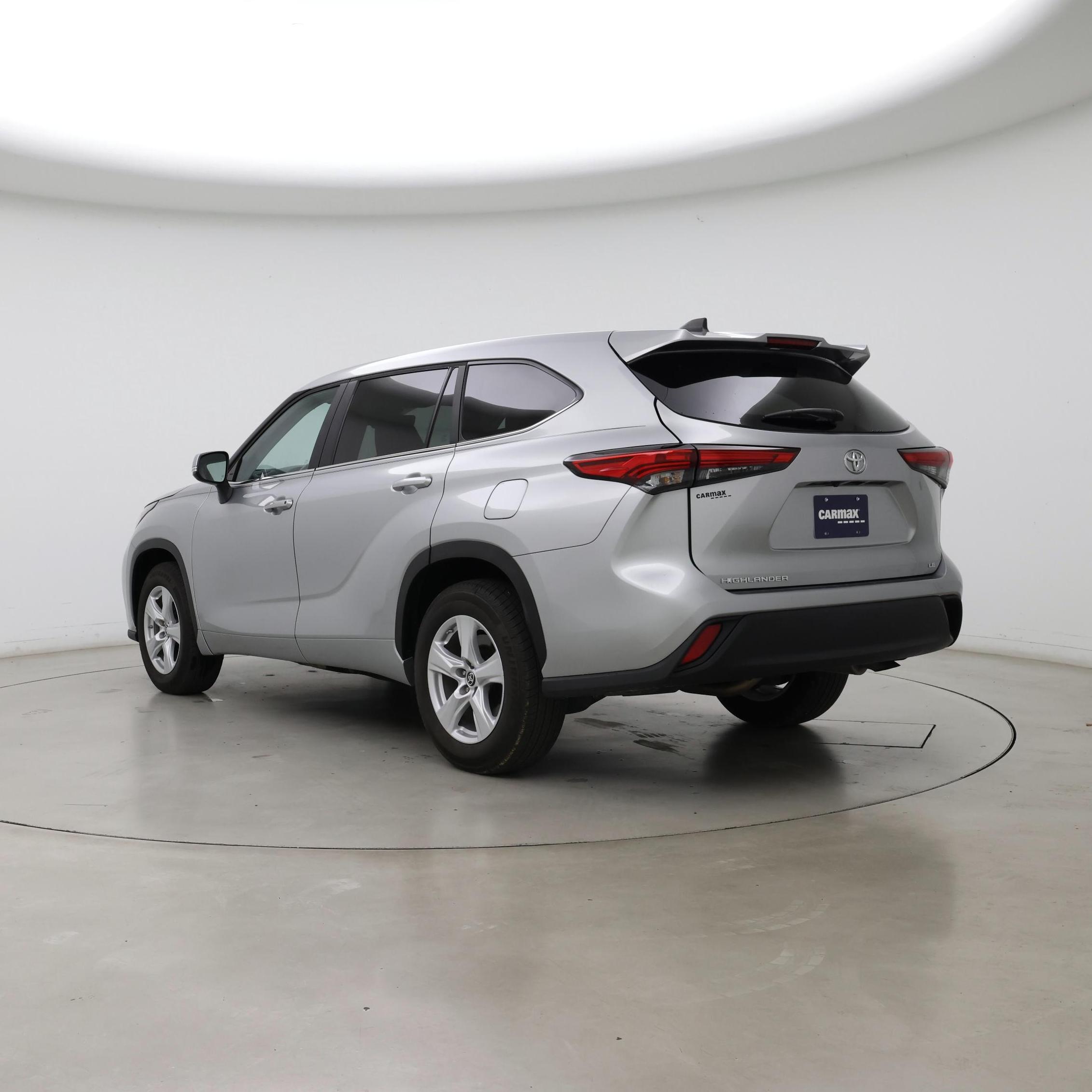 Thumbnail: 2023 Toyota Highlander - 2