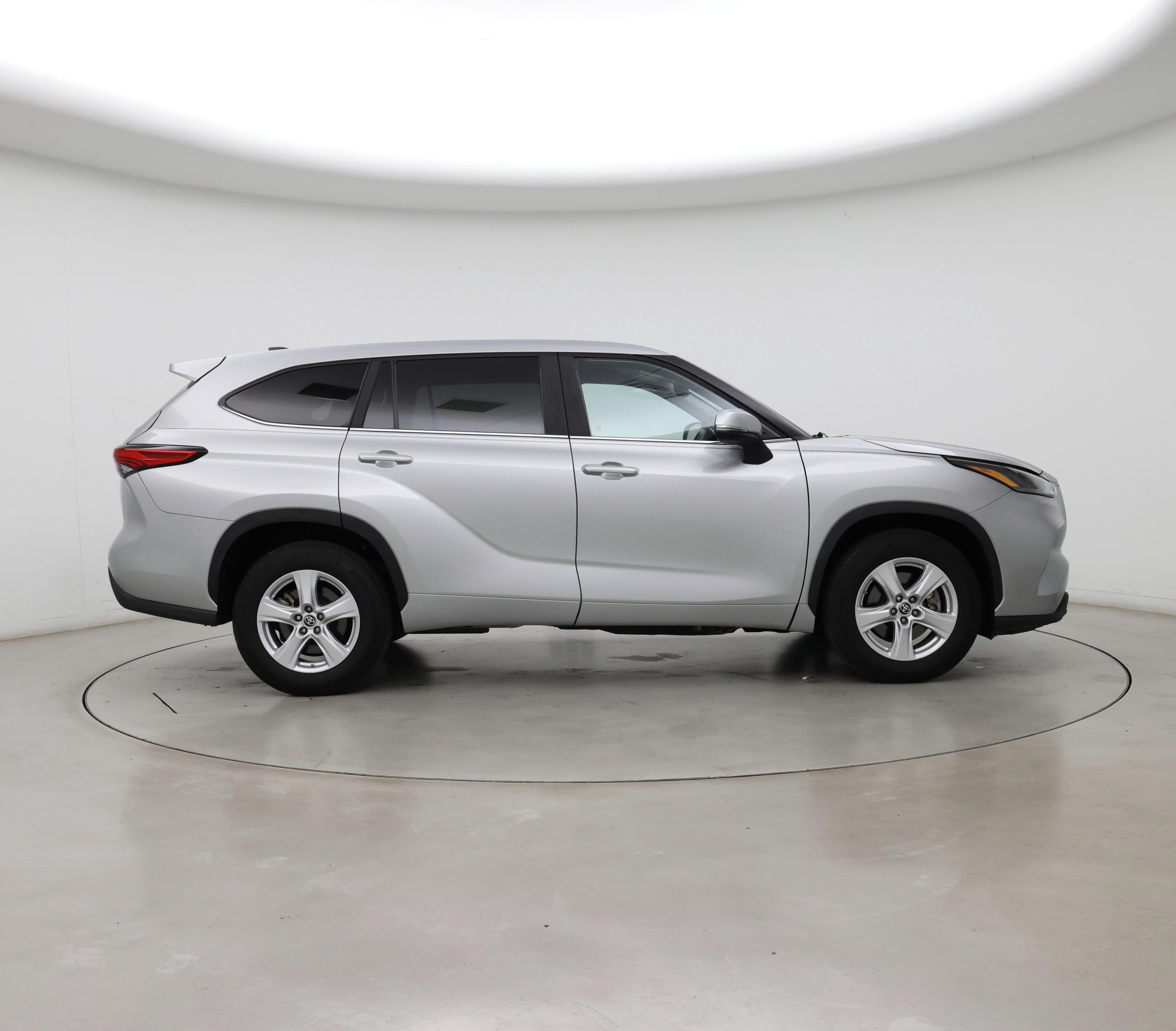 Thumbnail: 2023 Toyota Highlander - 7