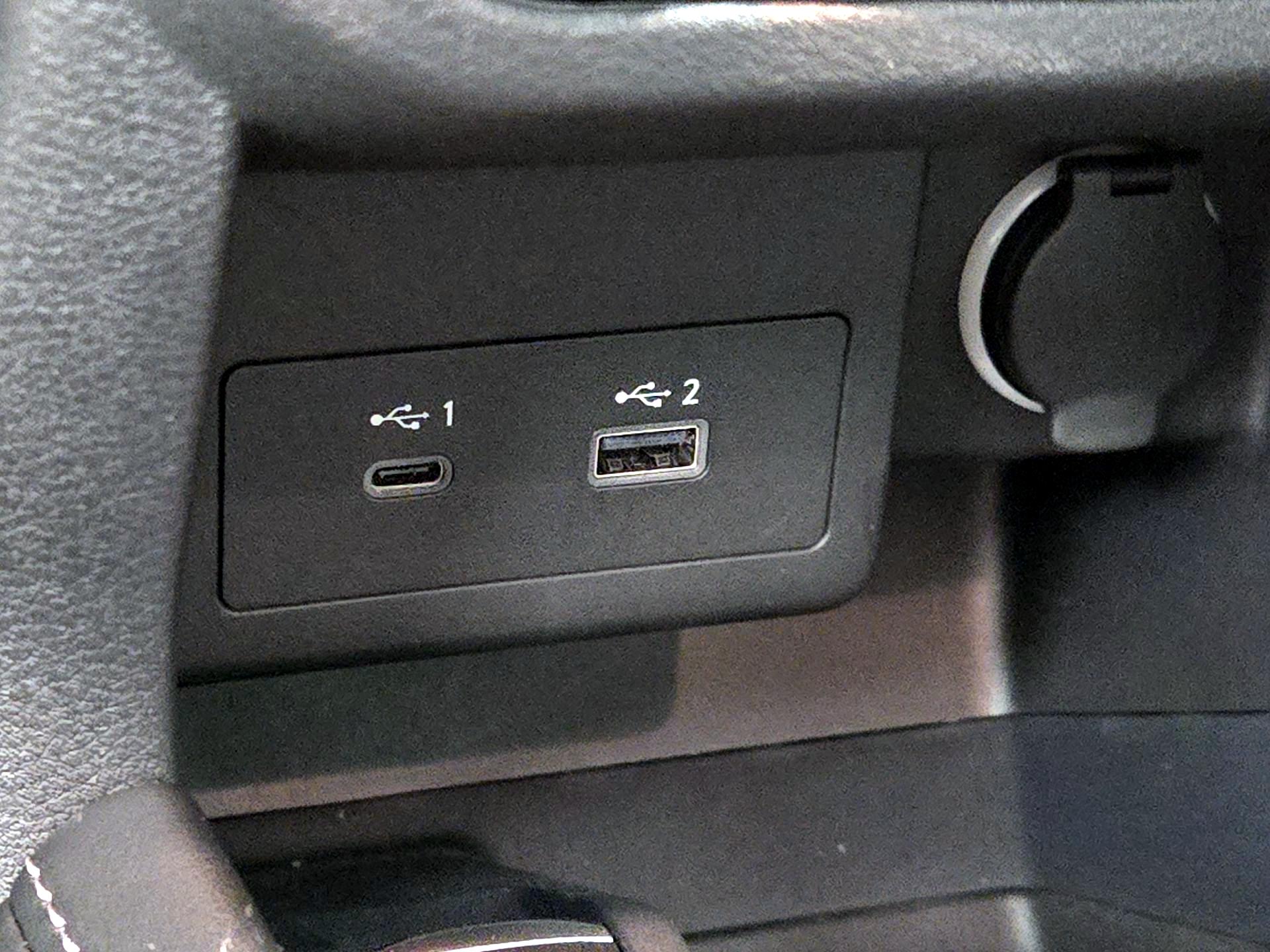 Thumbnail: 2024 Nissan Kicks - 17